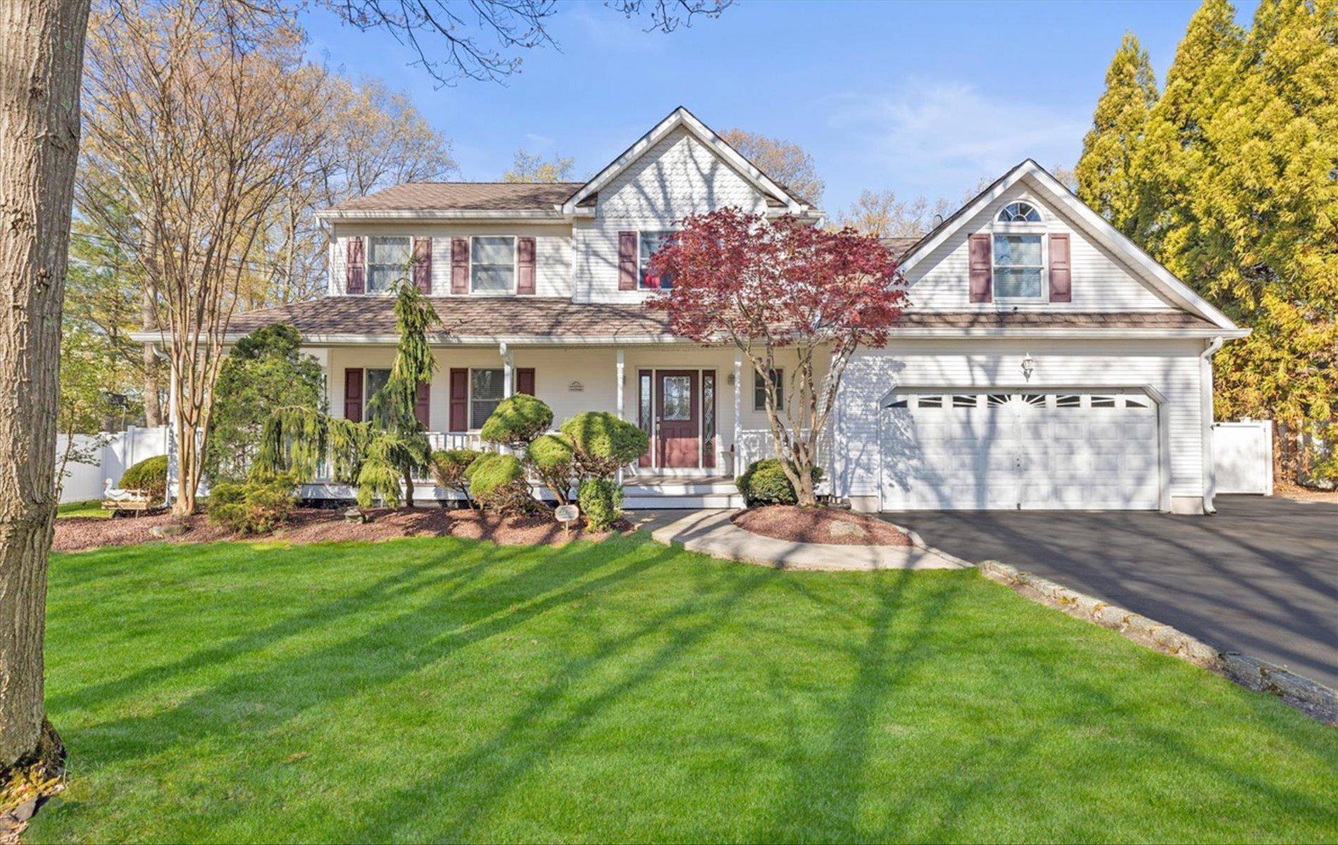 Commack, NY 11725,144 Kings Park RD