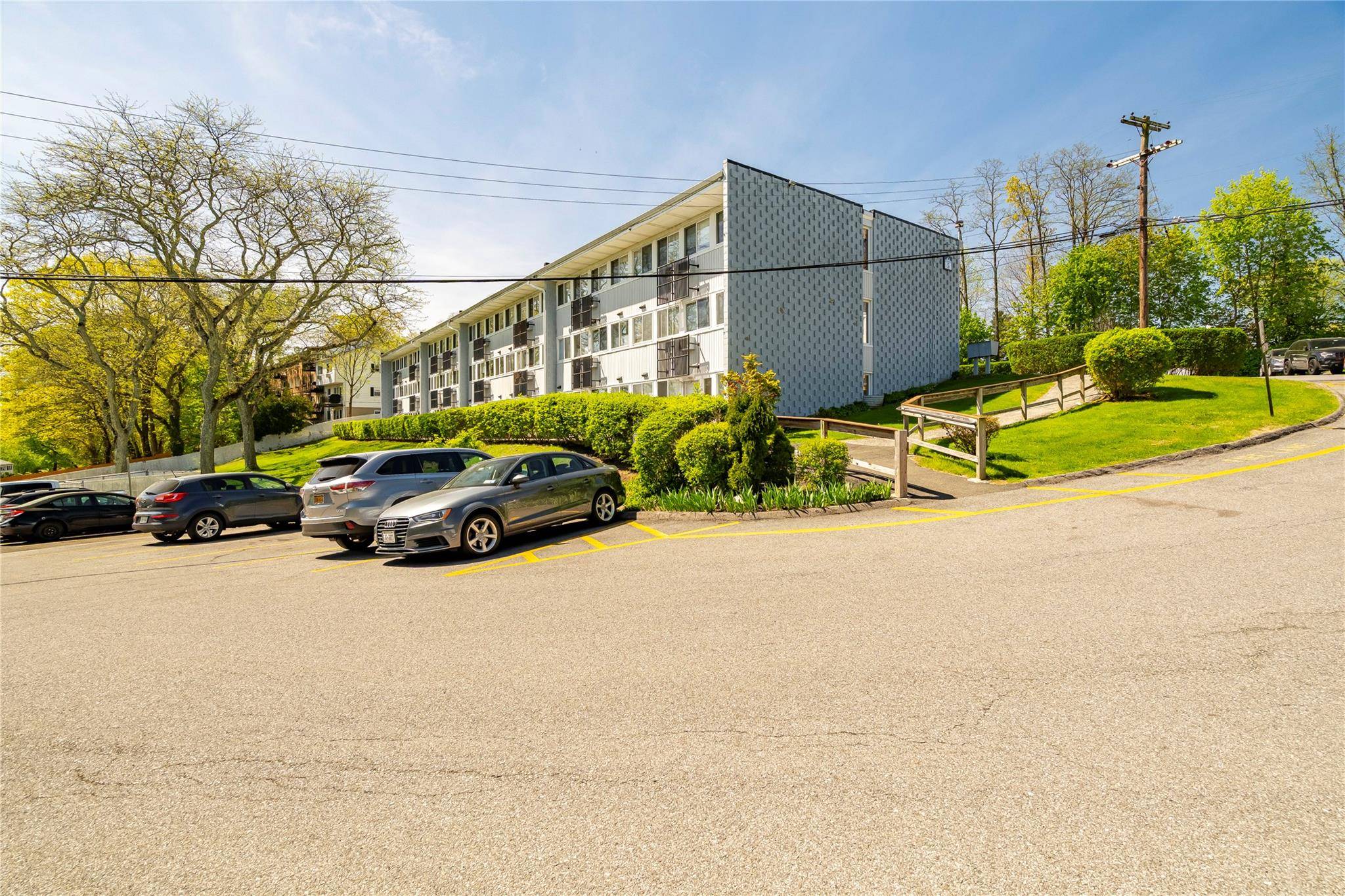 White Plains, NY 10603,5 Wyndover Woods LN #23