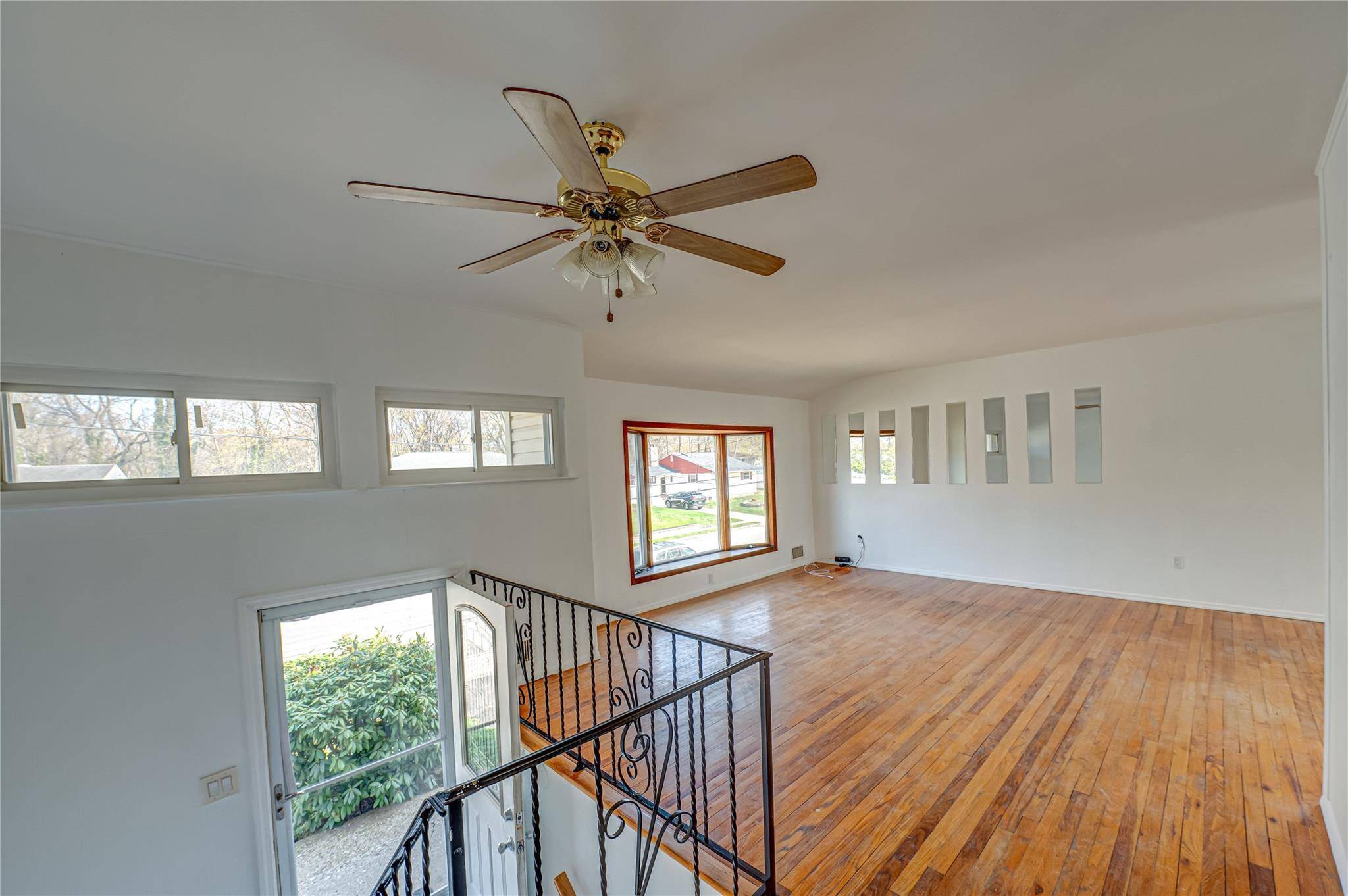 Centereach, NY 11720,125 Lenore LN