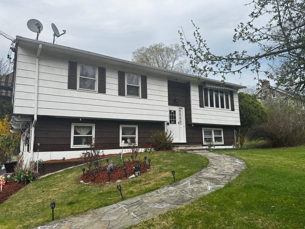 Newburgh, NY 12550,141 Oak ST