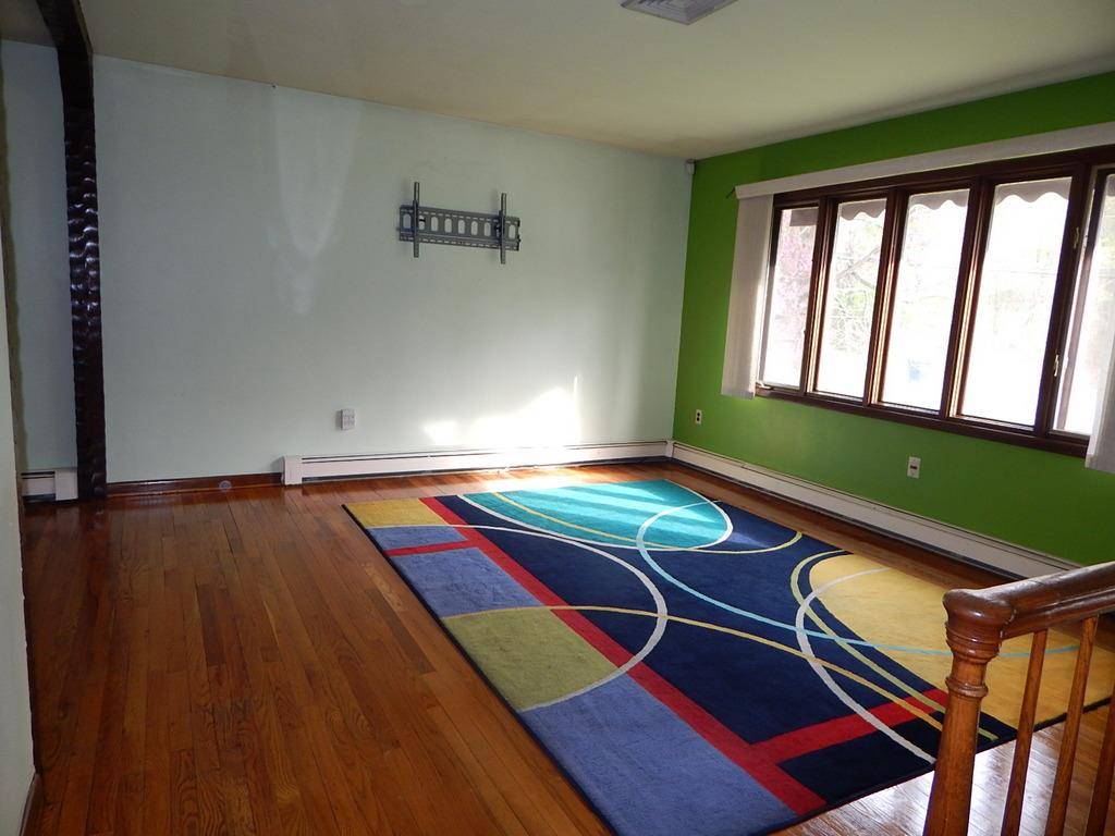Newburgh, NY 12550,141 Oak ST