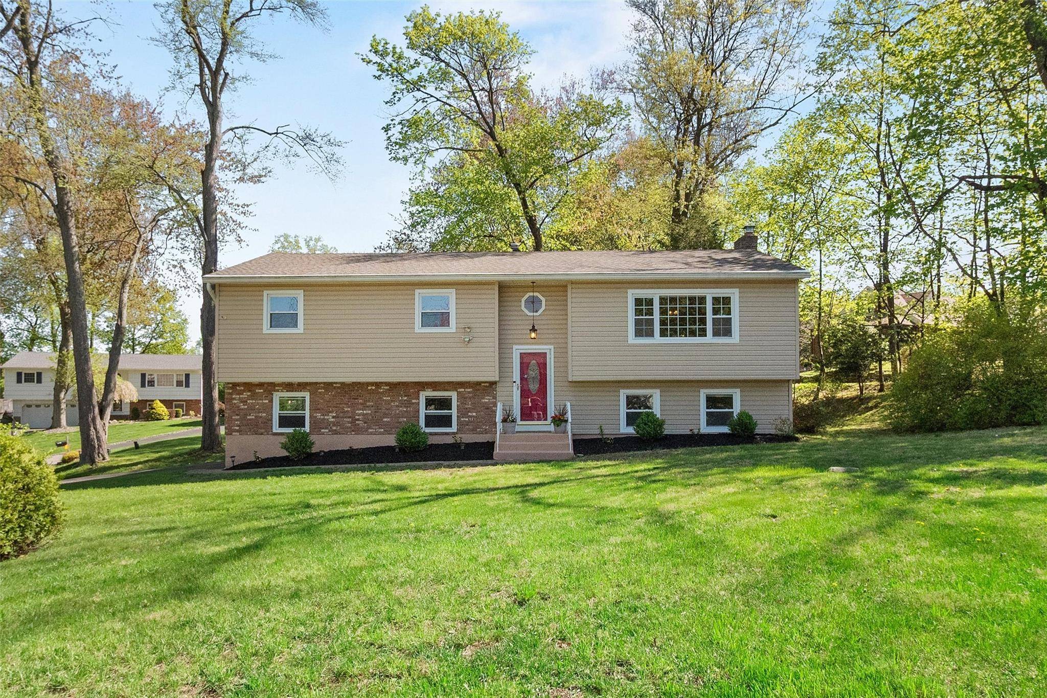 New City, NY 10956,2 Candlewood CT