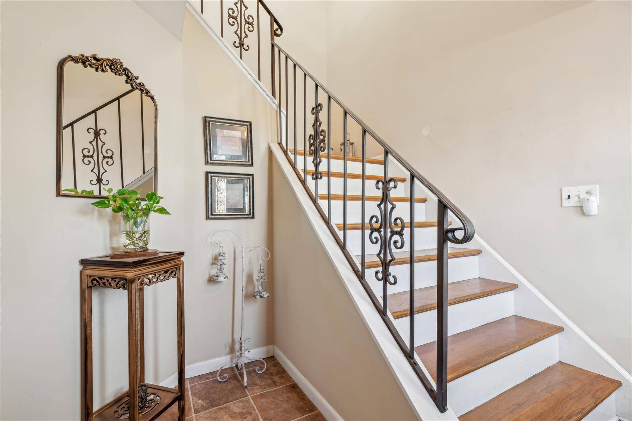Locust Valley, NY 11560,7 Avenue B