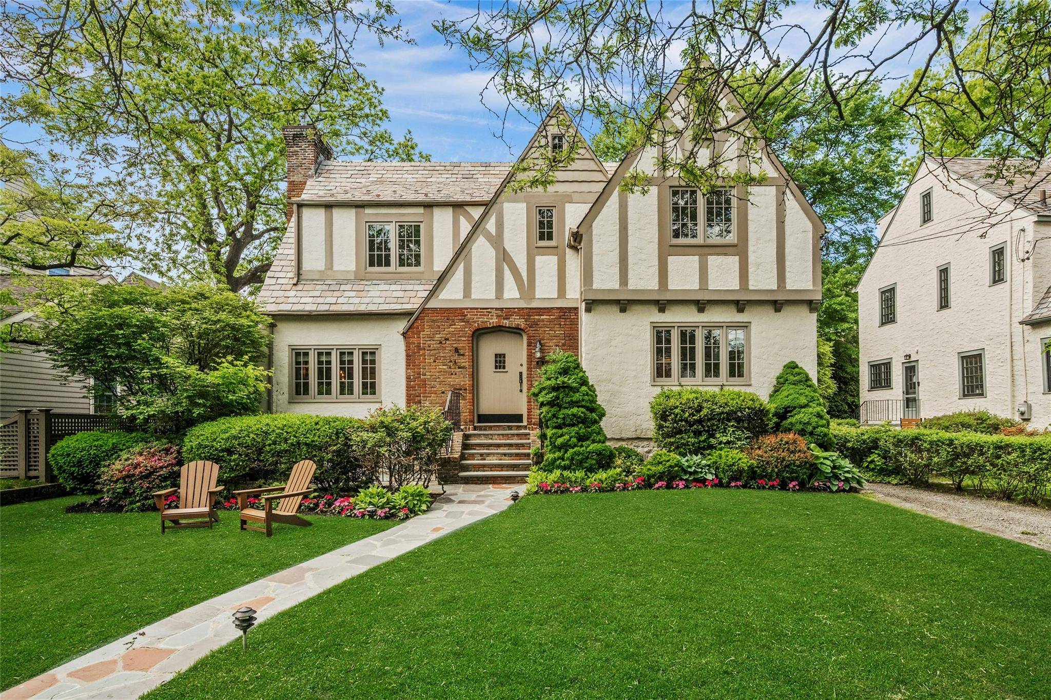 Larchmont, NY 10538,10 Maple Hill DR
