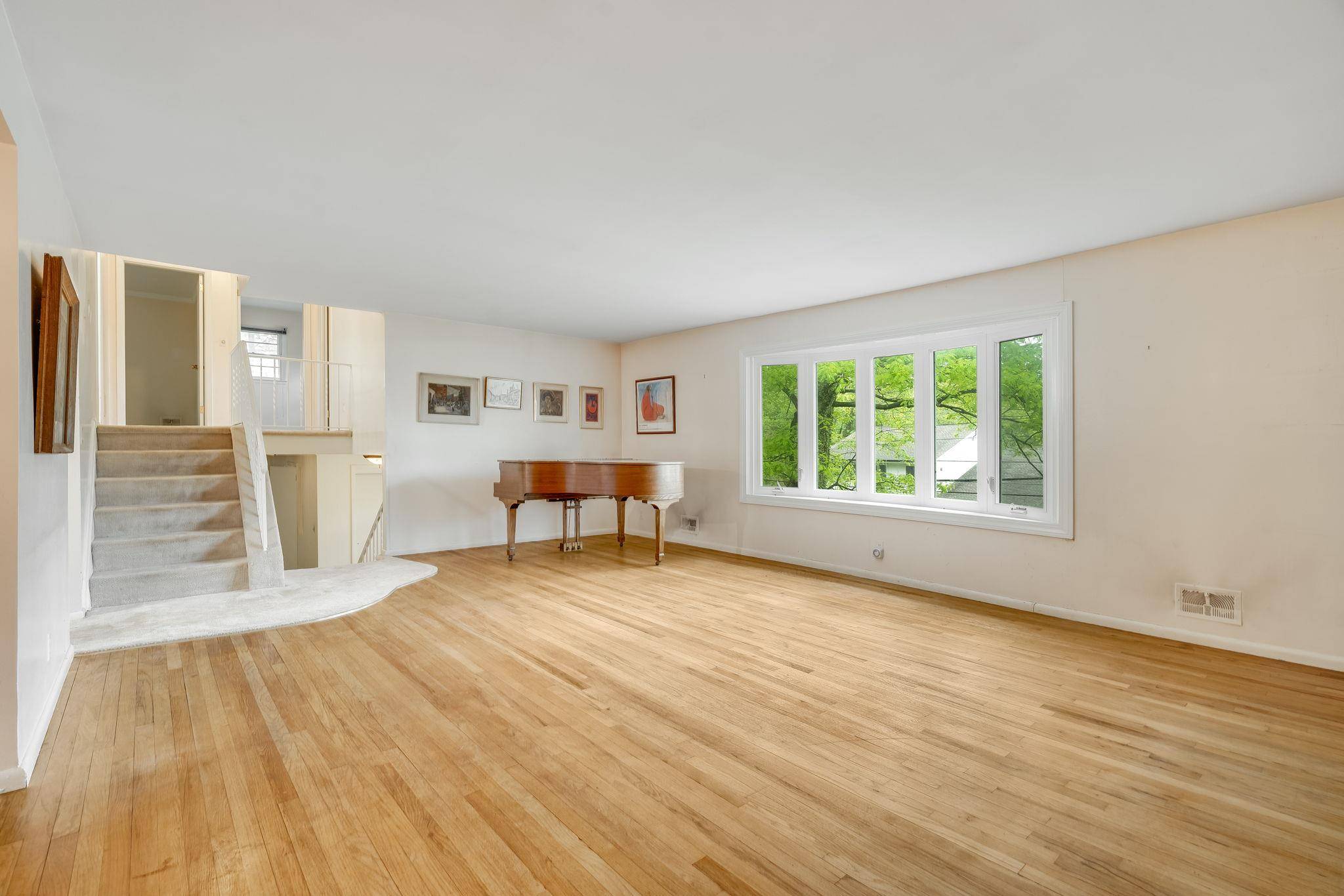 Scarsdale, NY 10583,203 Sprain RD