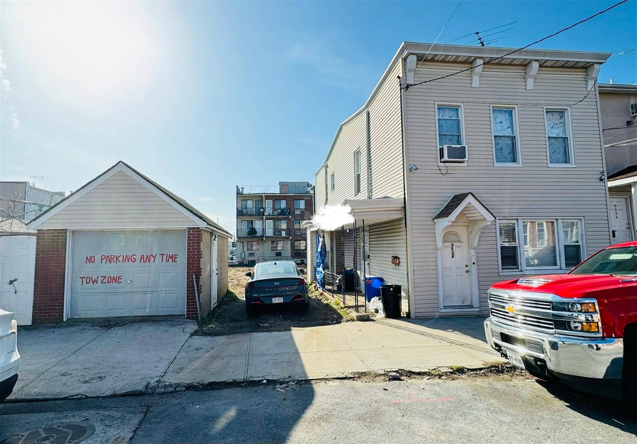 Ozone Park, NY 11417,86st 95-26