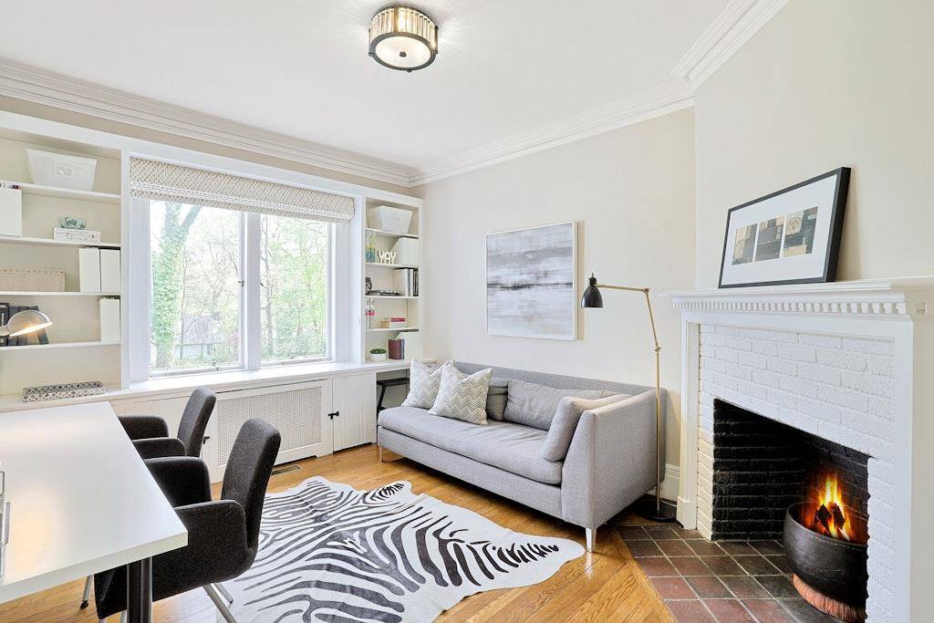Scarsdale, NY 10583,68 Greenacres AVE