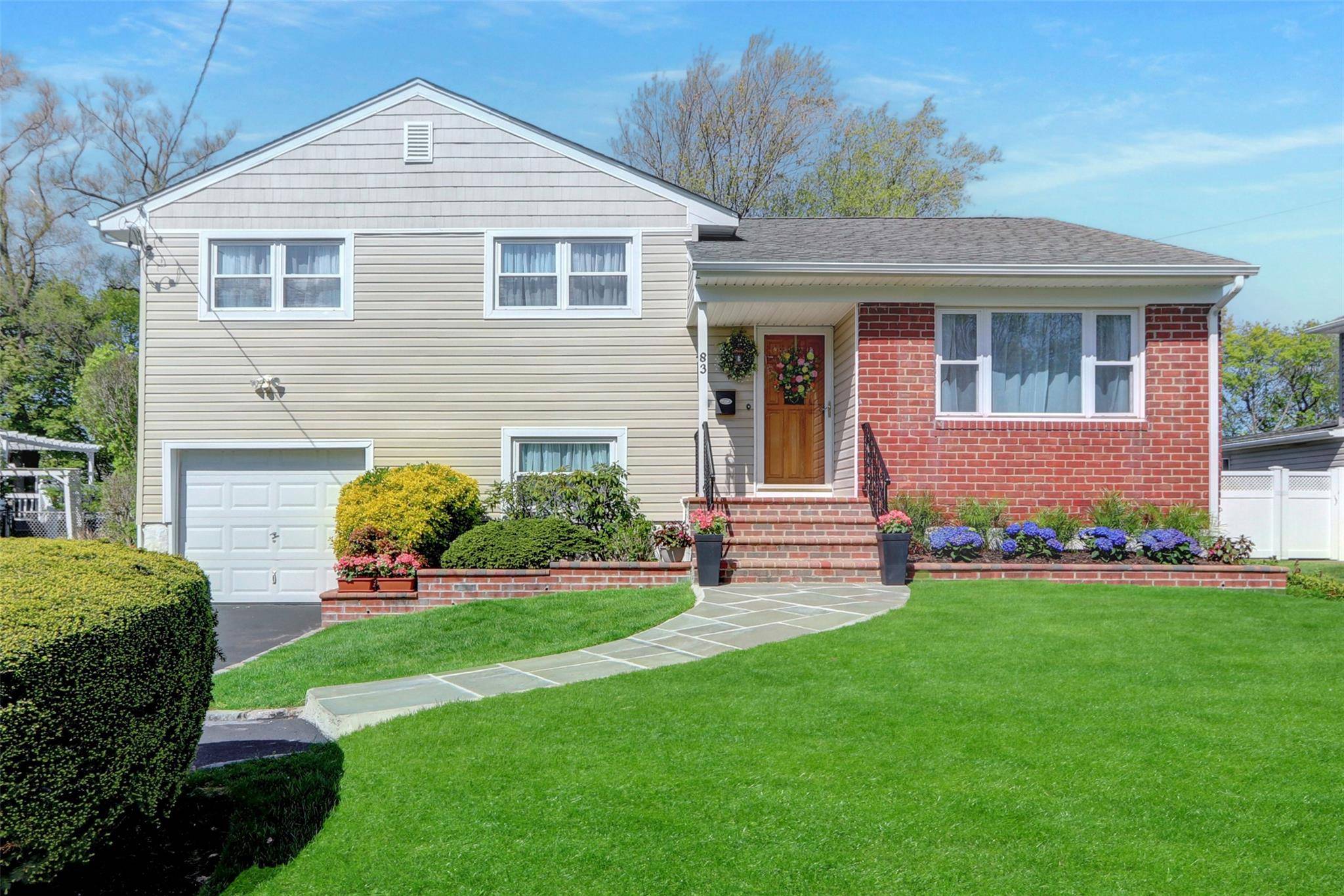 Plainview, NY 11803,83 Gerhard RD