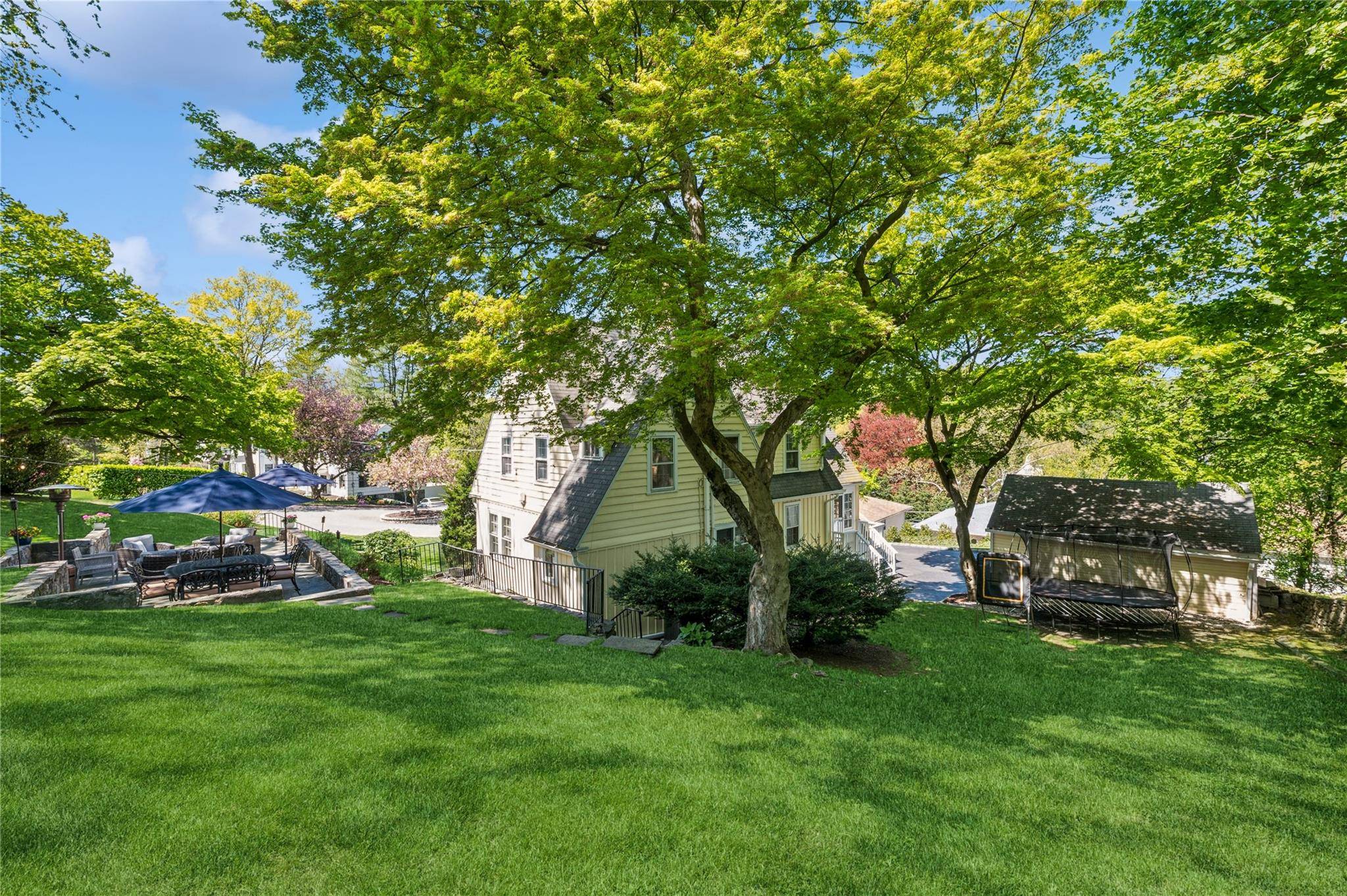 Bronxville, NY 10708,97 Summit AVE