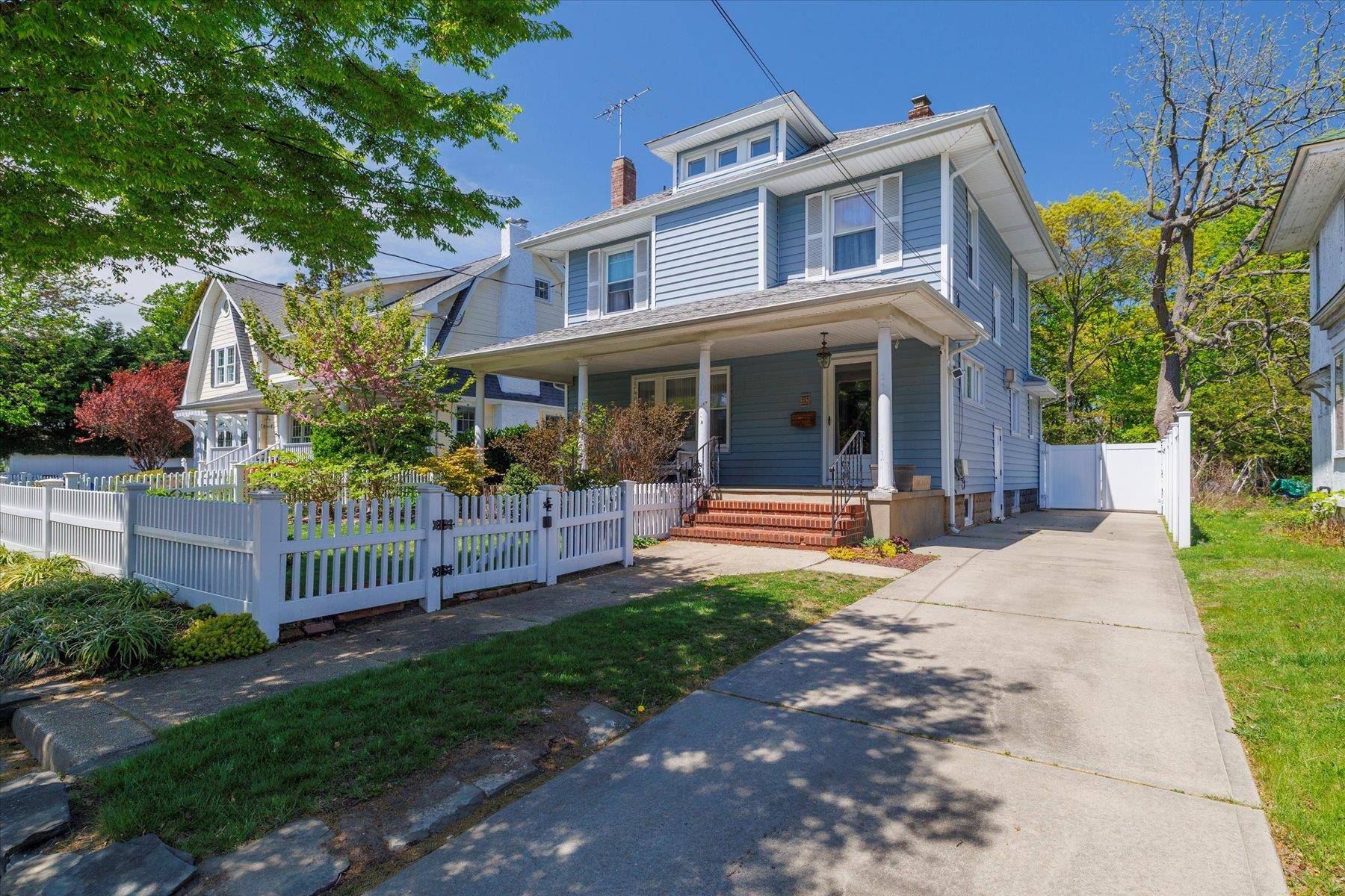 Rockville Centre, NY 11570,353 Lakeview AVE