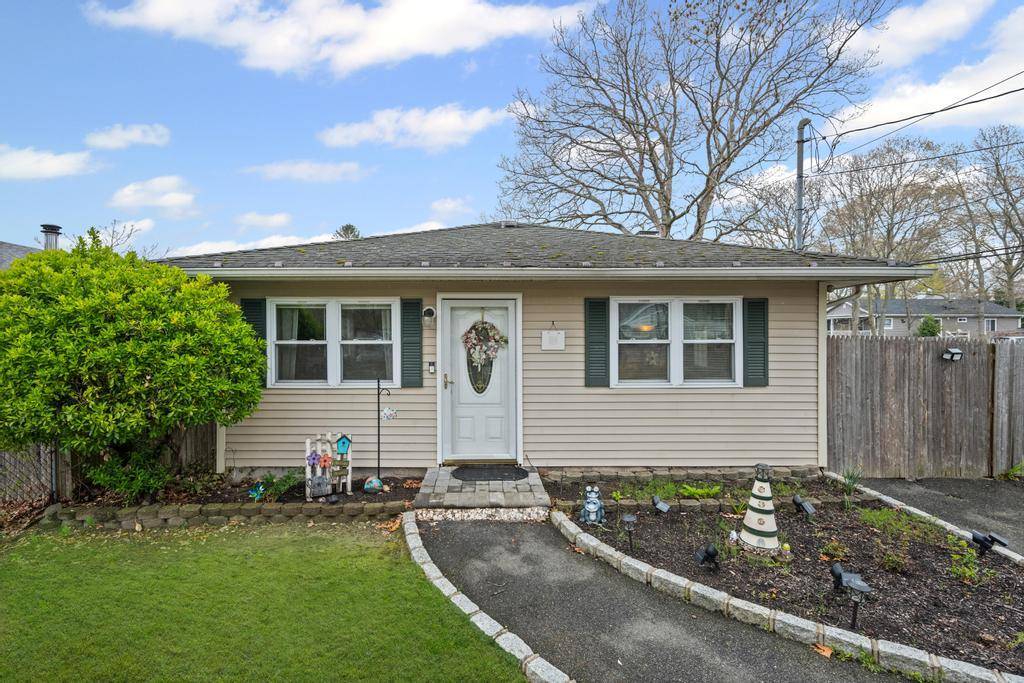 Shirley, NY 11967,133 Parkwood DR