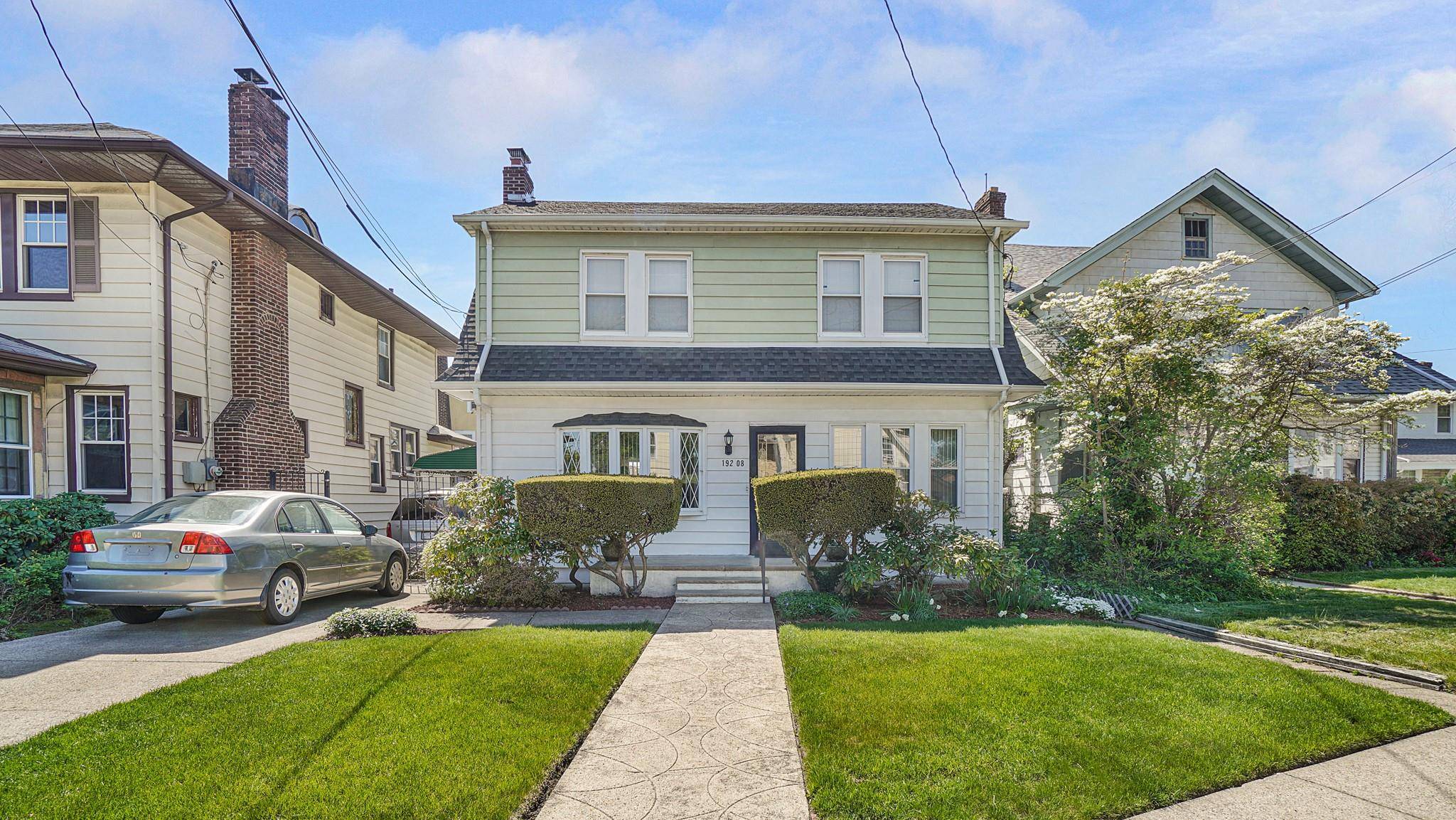 Hollis, NY 11423,19208 Hollis AVE