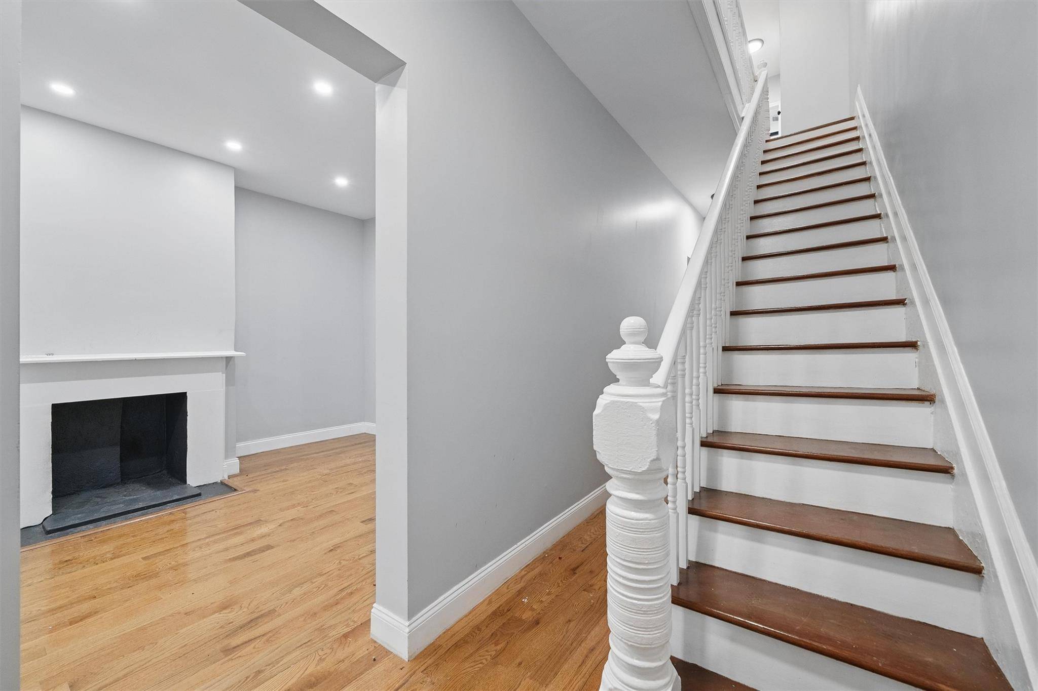 Bronx, NY 10457,2073 Bathgate AVE