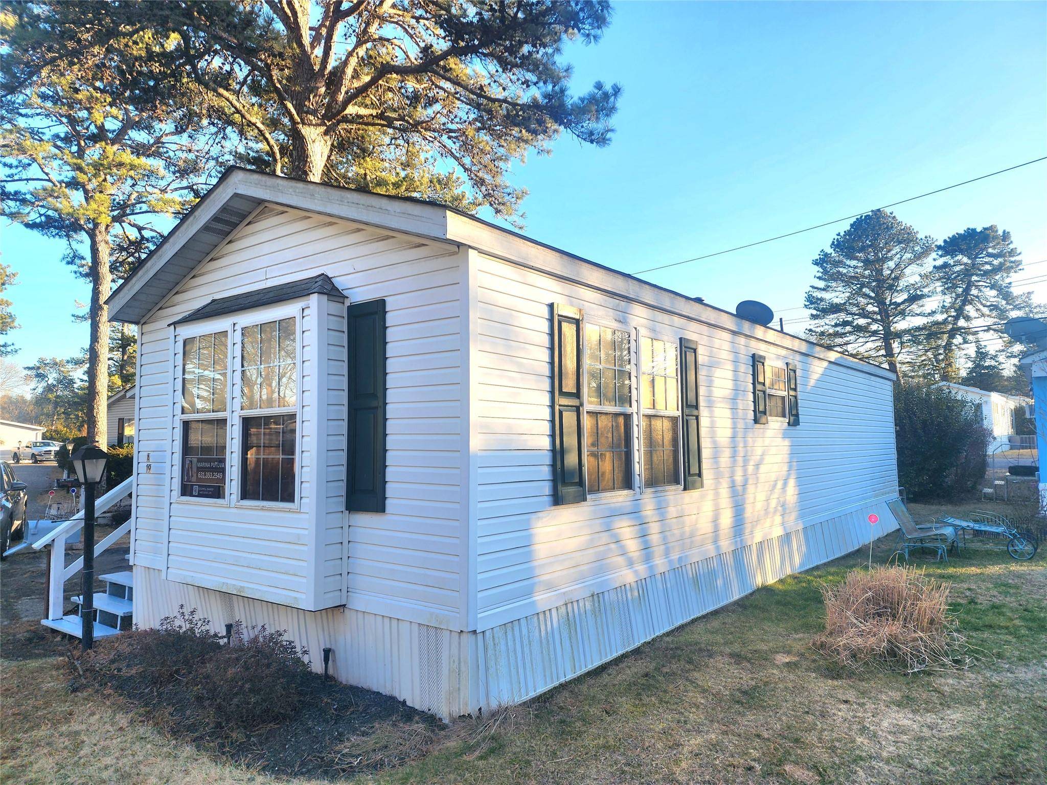 Riverhead, NY 11901,525 Riverleigh AVE #A19