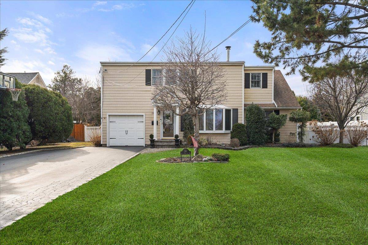 Amityville, NY 11701,153 S Bayview AVE