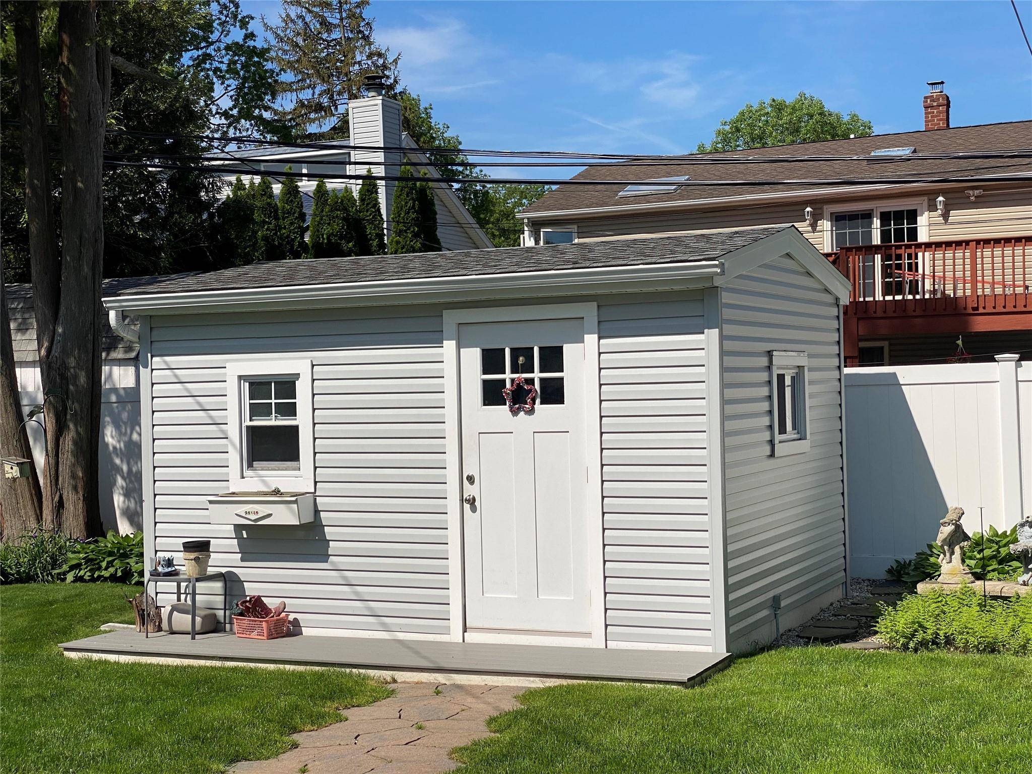 Levittown, NY 11756,32 Peony RD