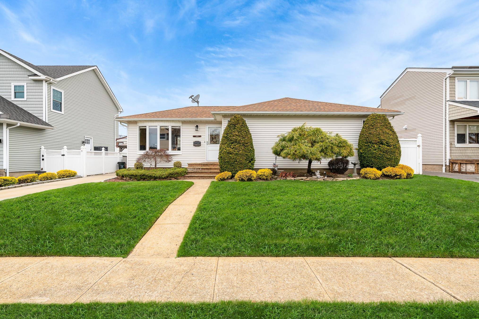 Seaford, NY 11783,3609 Woodward AVE