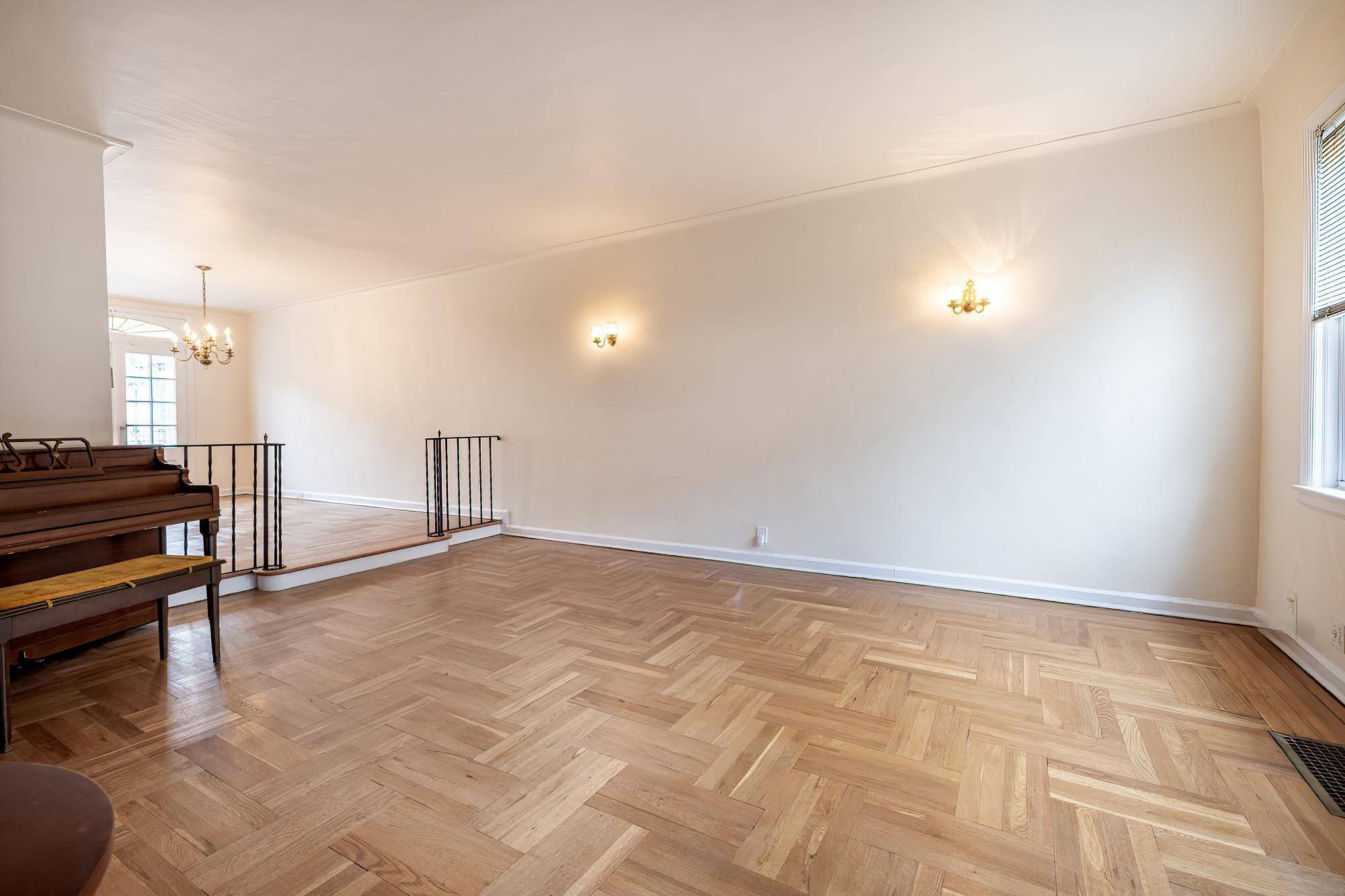 Bronx, NY 10463,286 W 234th ST
