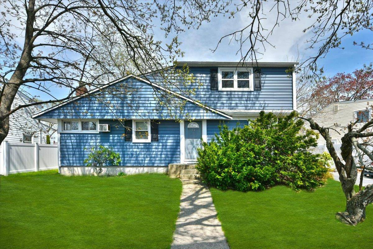 Seaford, NY 11783,3981 Old Post RD