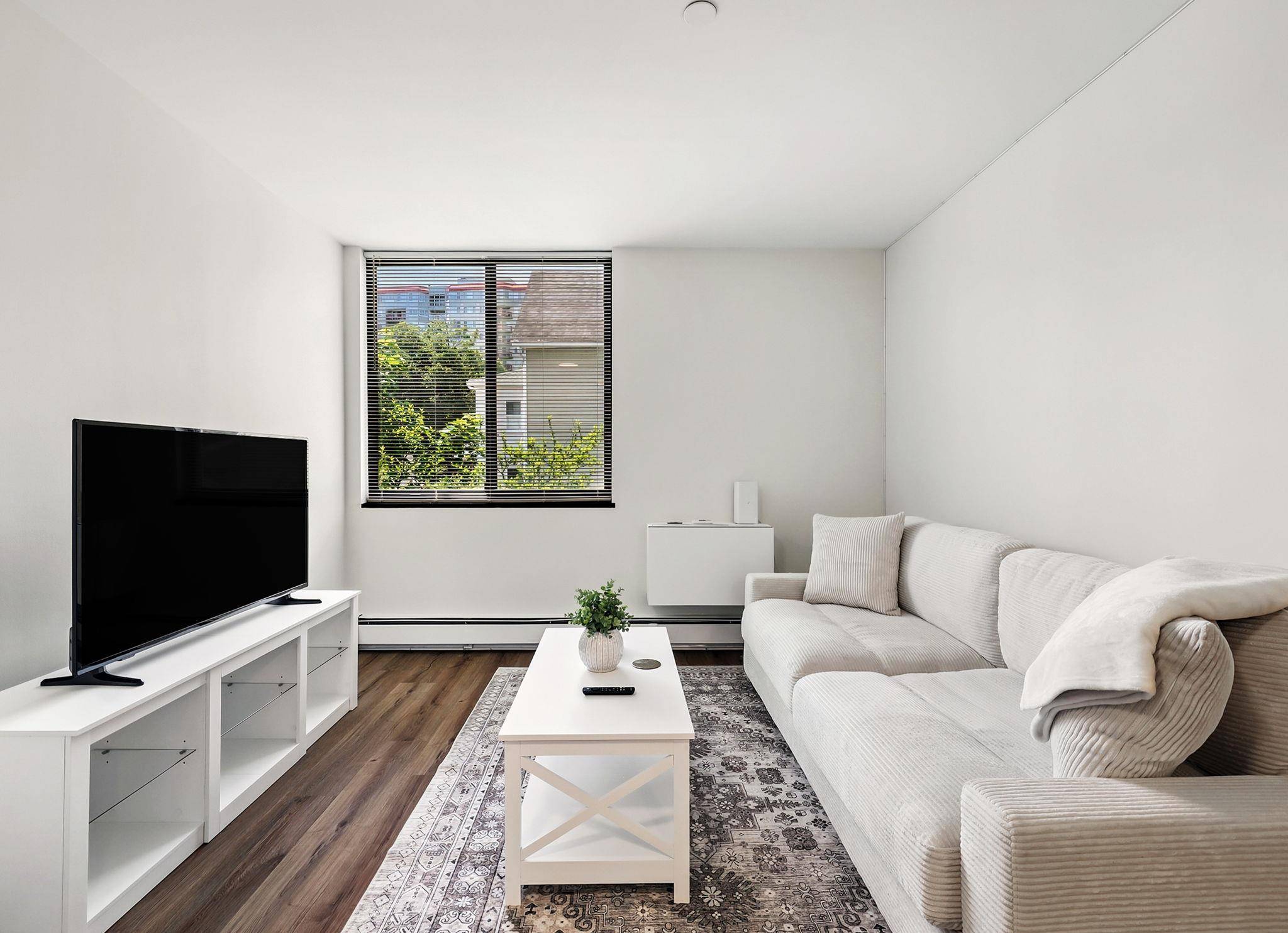 White Plains, NY 10603,14 Ross ST