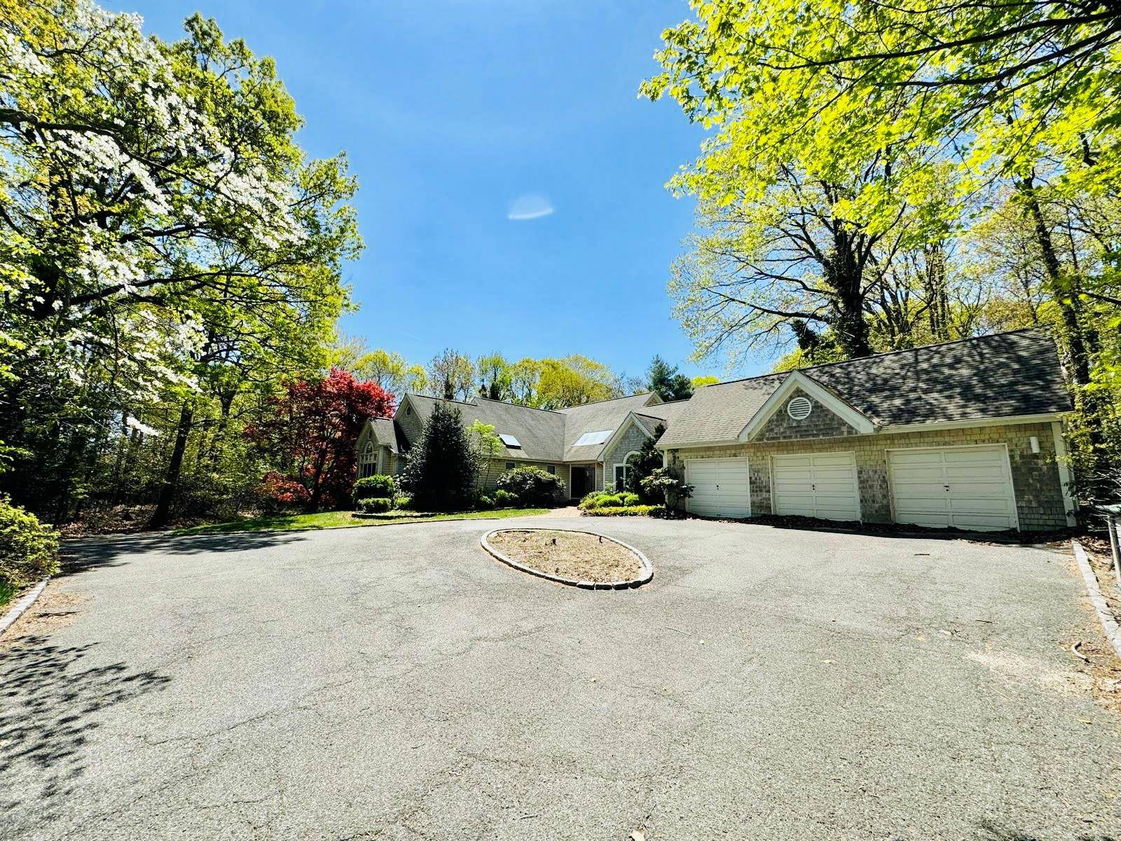 Port Jefferson, NY 11777,66 Cliff RD