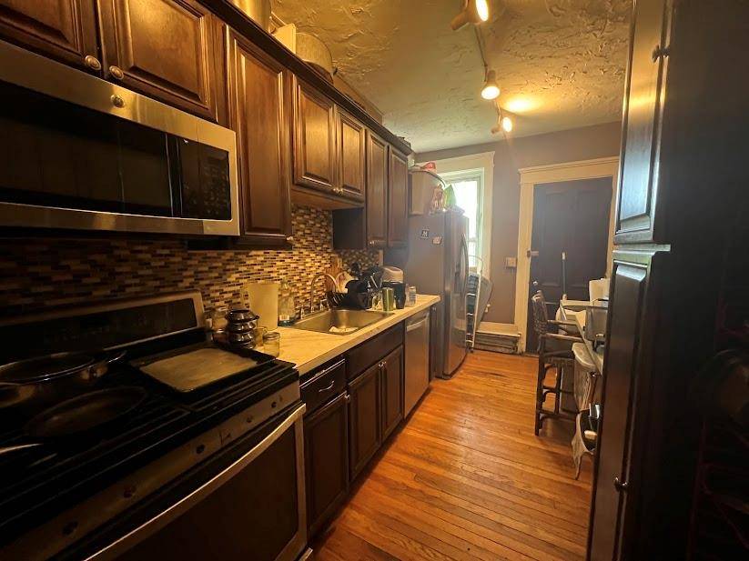 Colonie, NY 12210,35 Ten Broeck ST