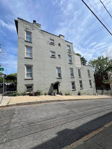 Colonie, NY 12210,35 Ten Broeck ST