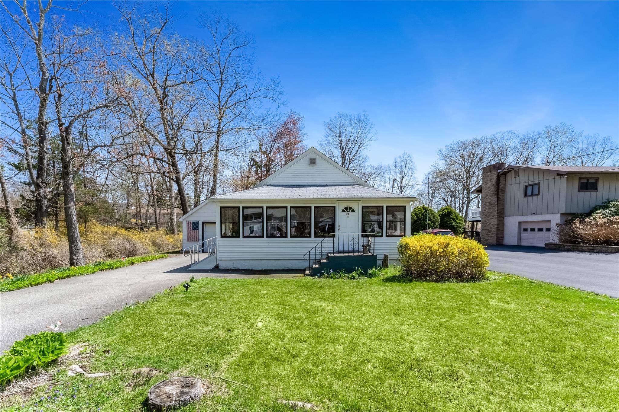 Greenwood Lake, NY 10925,30 Julie LN