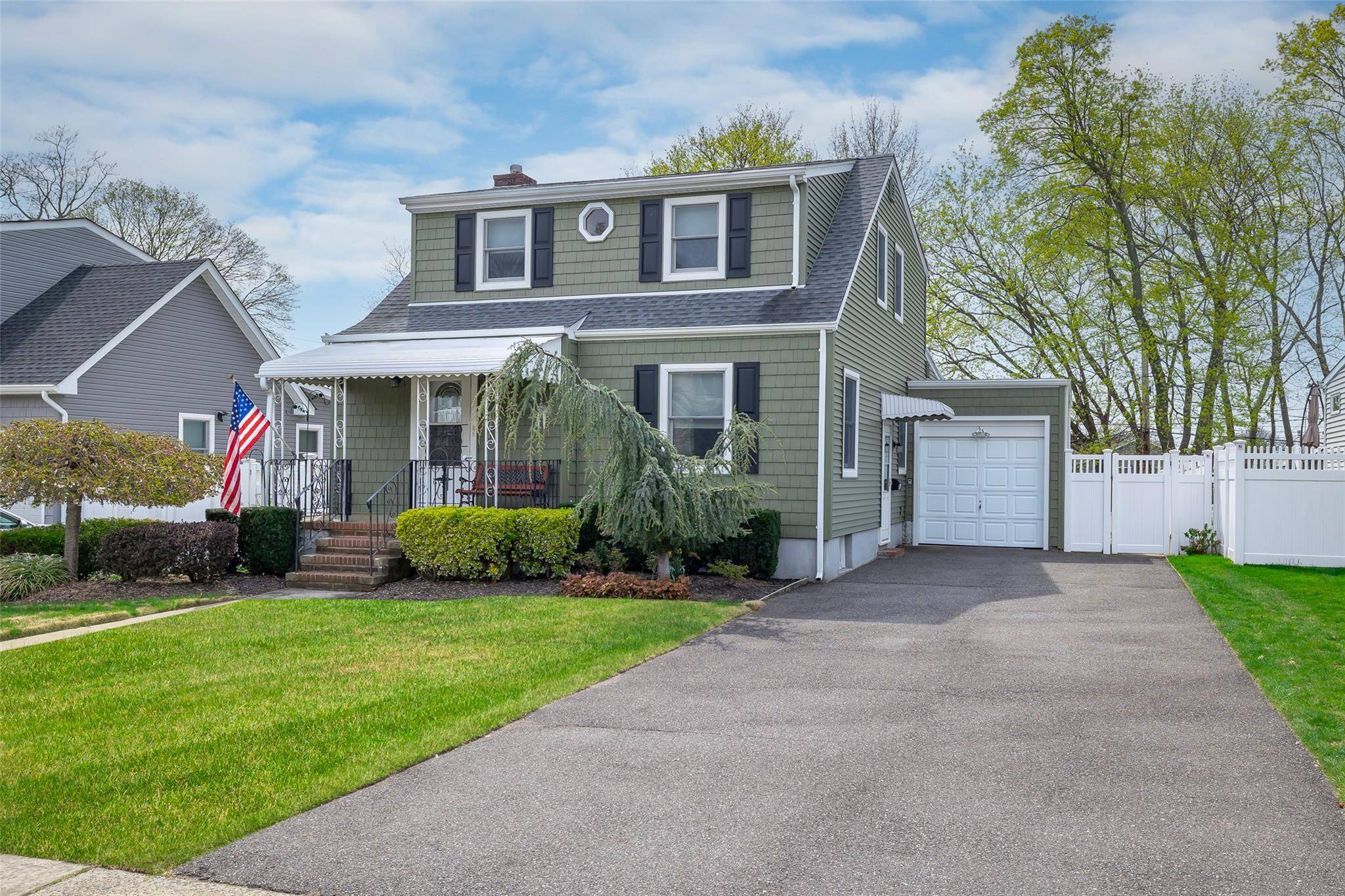 Farmingdale, NY 11735,44 Jefferson RD