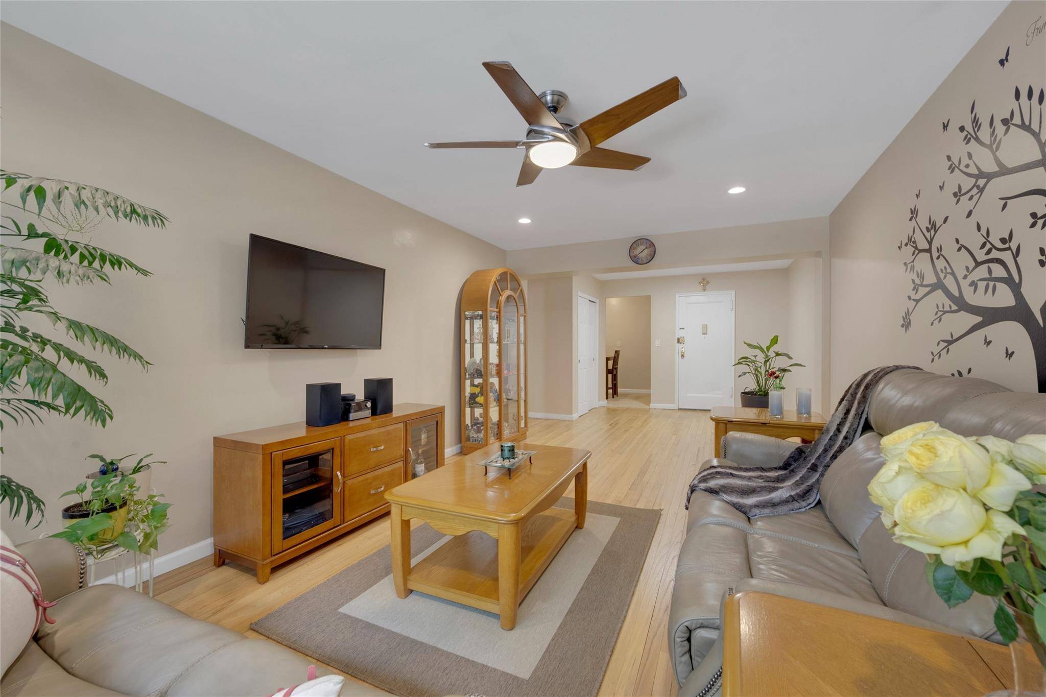 White Plains, NY 10601,10 Franklin AVE #2P