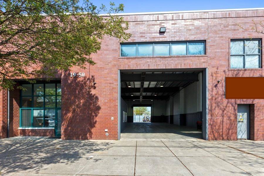 Astoria, NY 11105,19-50 Steinway ST
