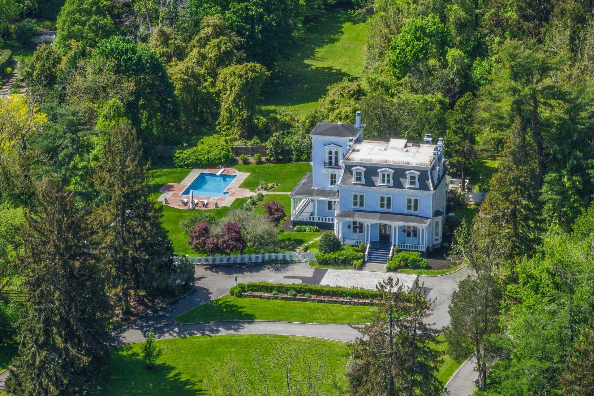 Lloyd Harbor, NY 11743,381 W Neck RD
