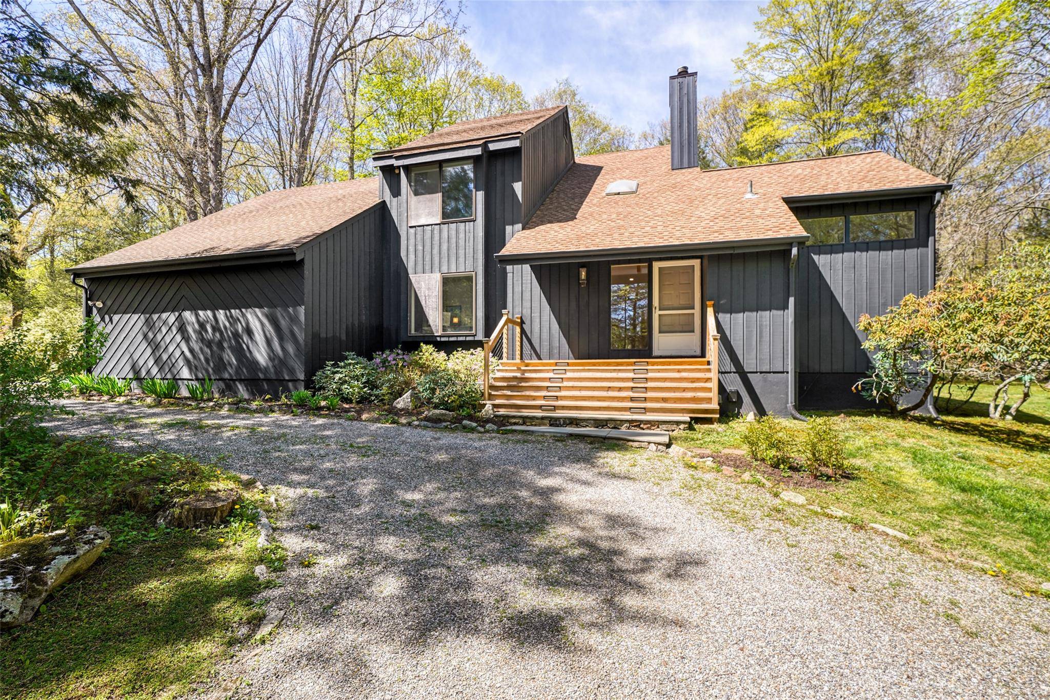 Pound Ridge, NY 10576,9 Winterbottom LN