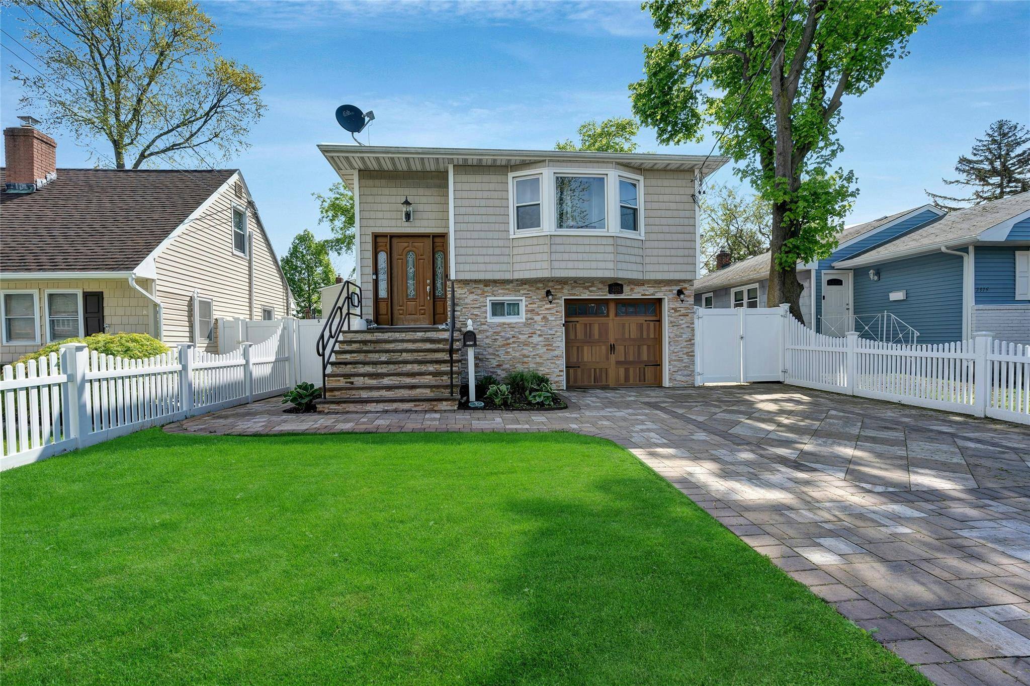 Wantagh, NY 11793,2375 Bayview AVE