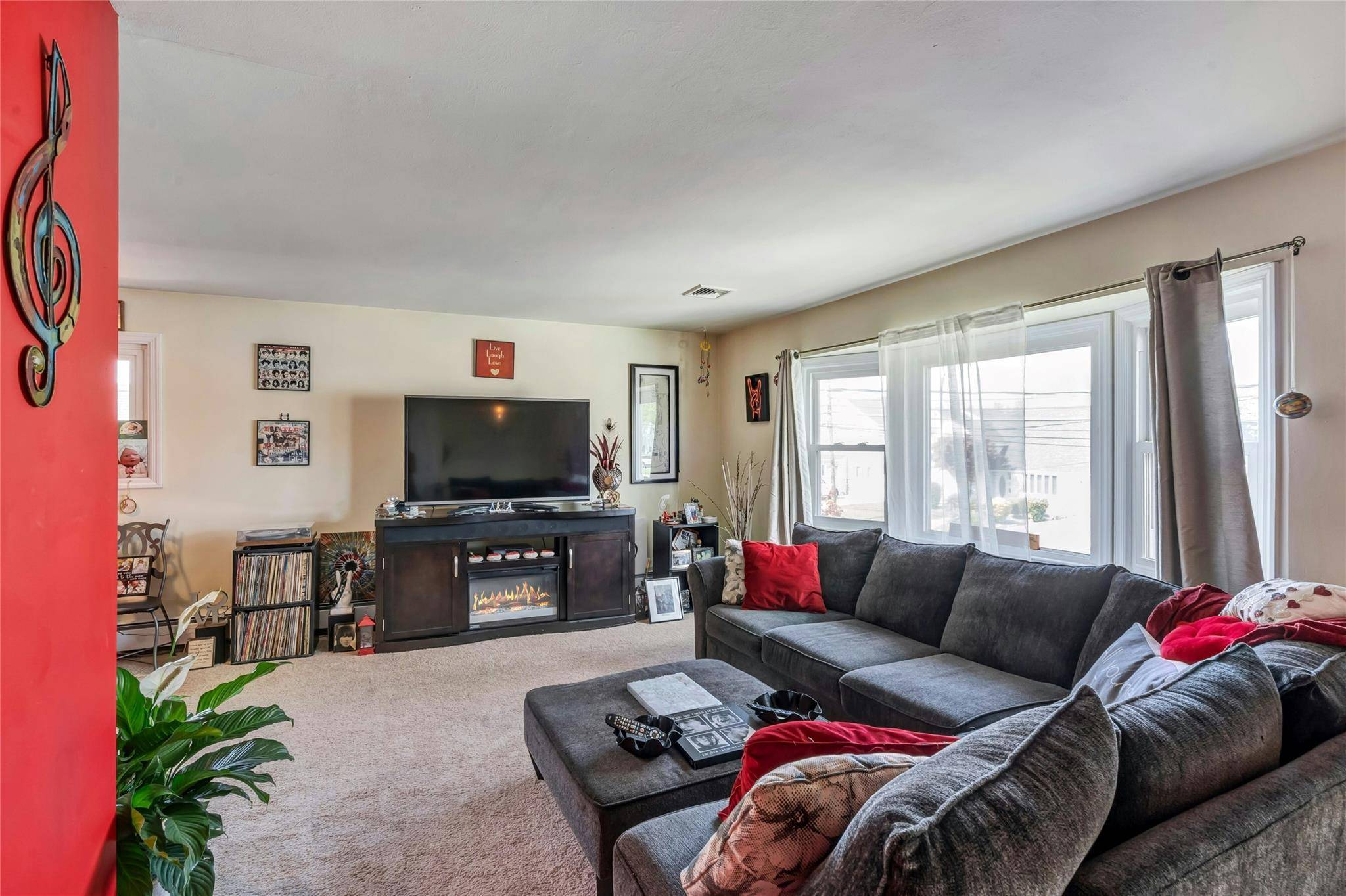 Wantagh, NY 11793,2375 Bayview AVE