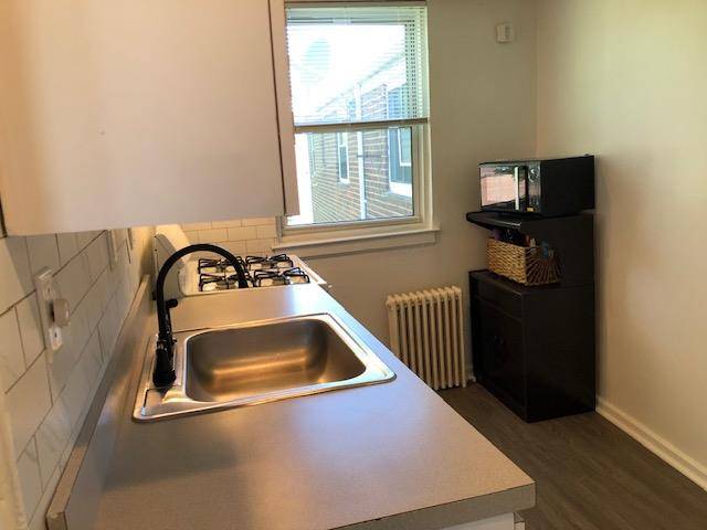 Glen Oaks, NY 11004,254-21 Union Tpke Glen Oaks #2