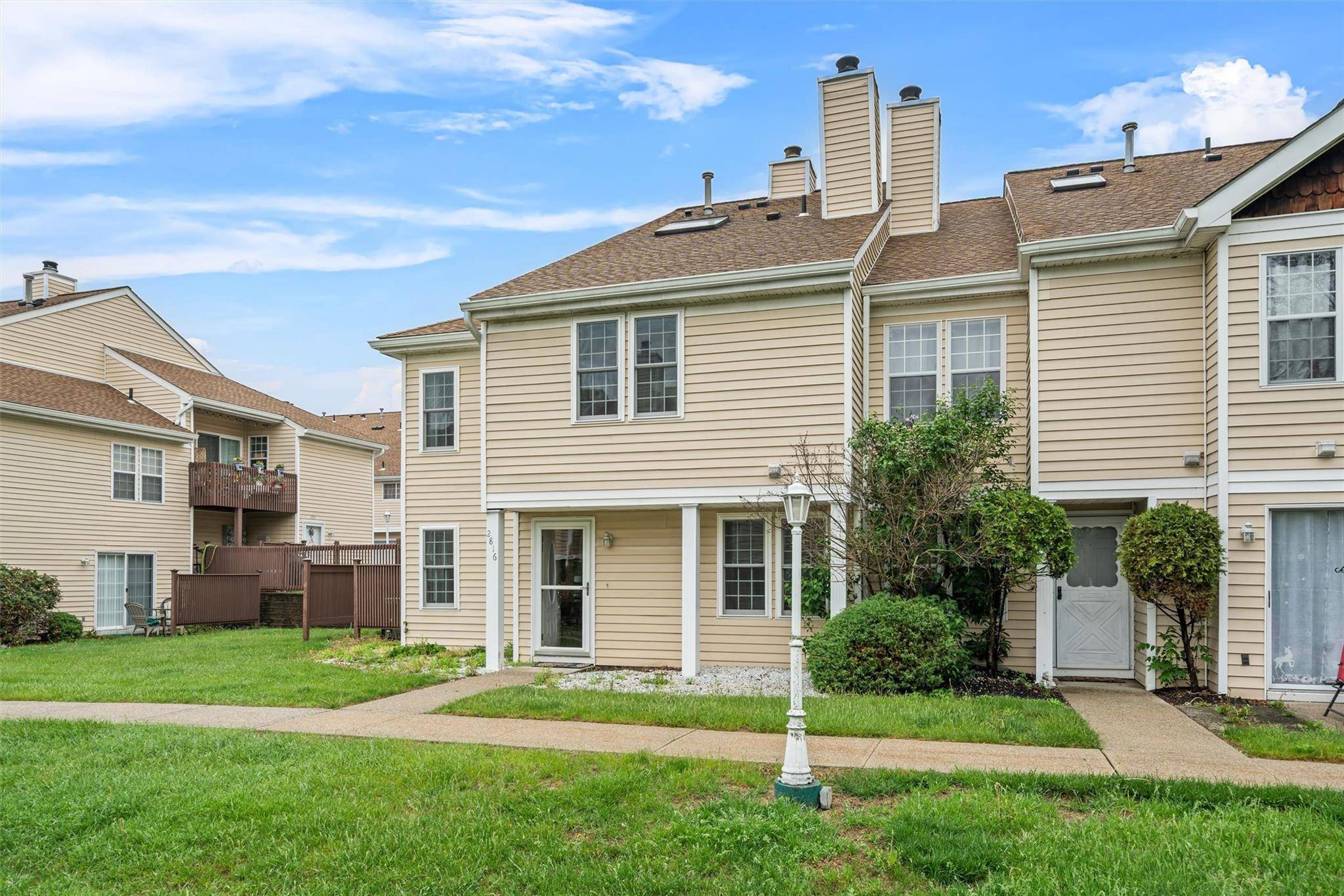 Chester, NY 10918,2816 Whispering HLS