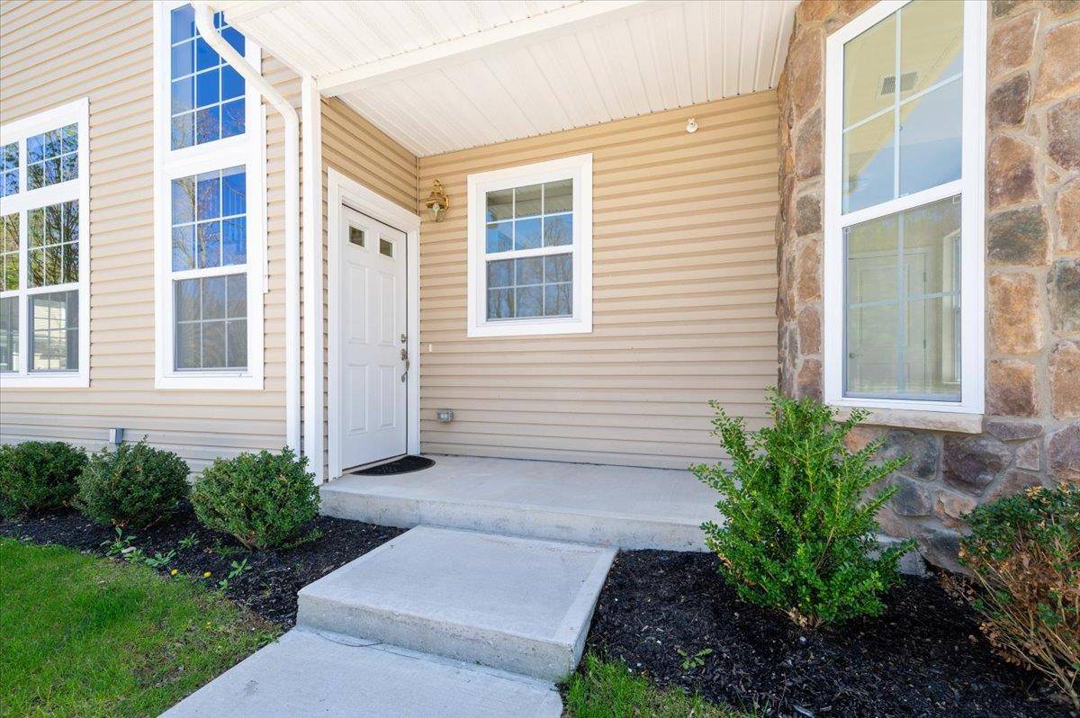 Dix Hills, NY 11746,20 Ashton CT #20