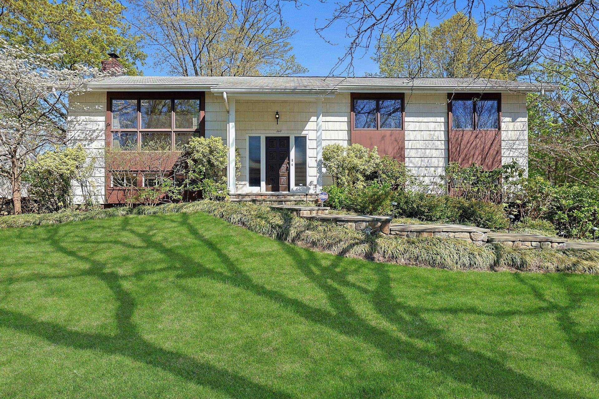 New Rochelle, NY 10805,60 Gail DR