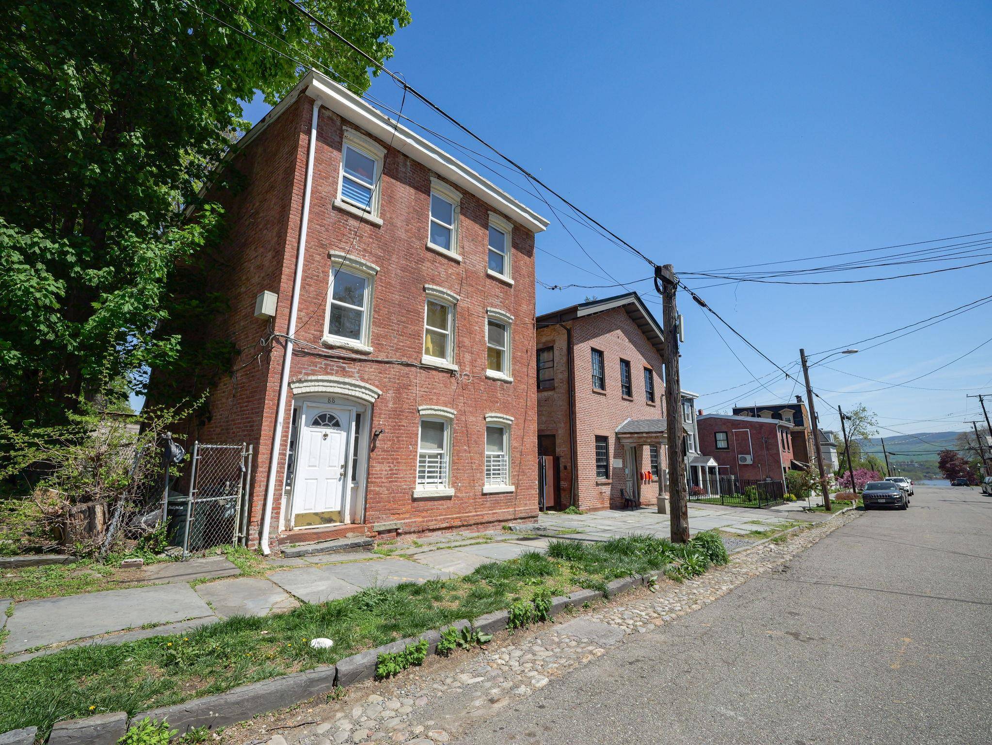 Newburgh, NY 12550,88 Clinton ST