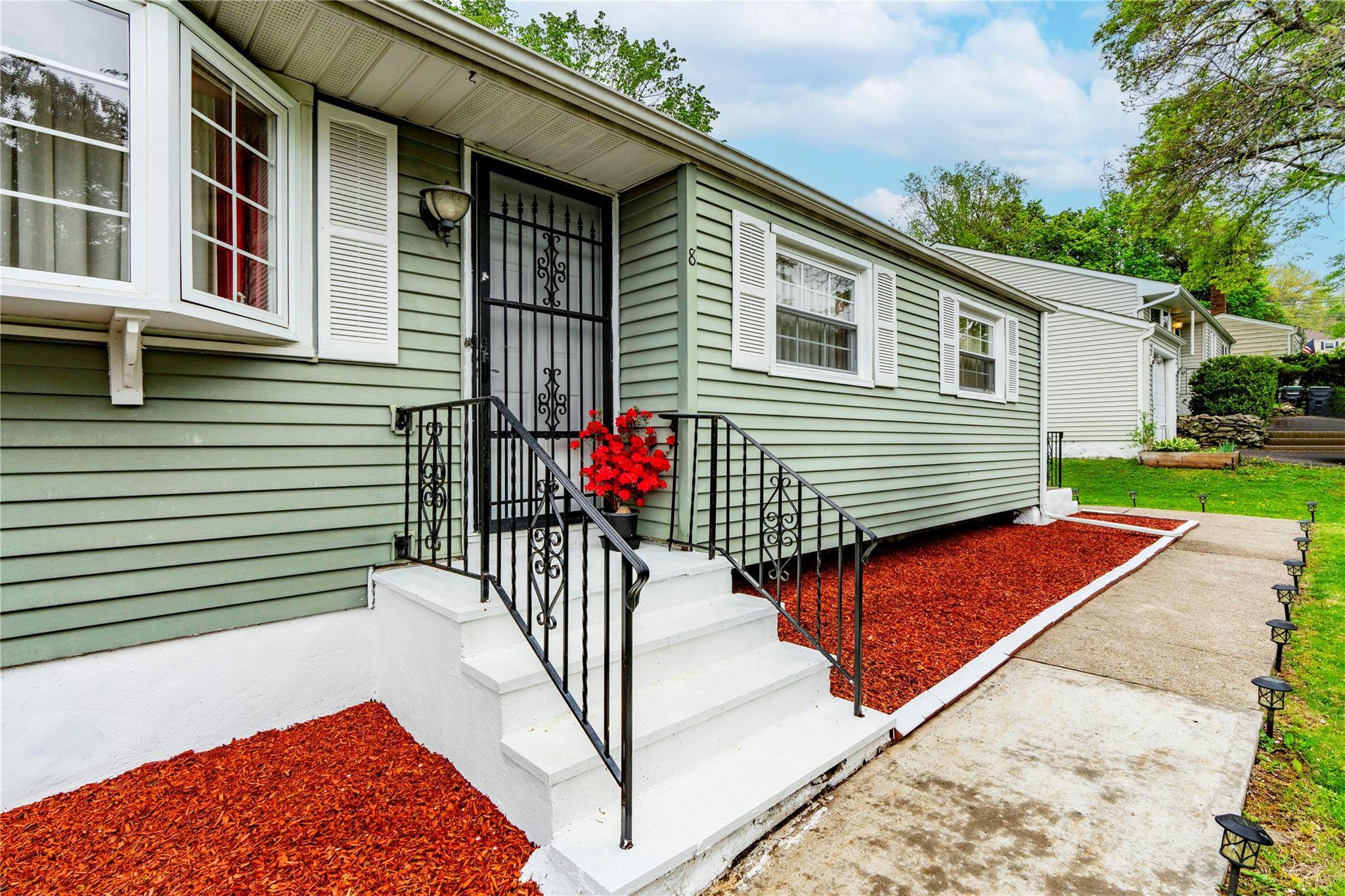 Newburgh, NY 12550,8 Neversink DR