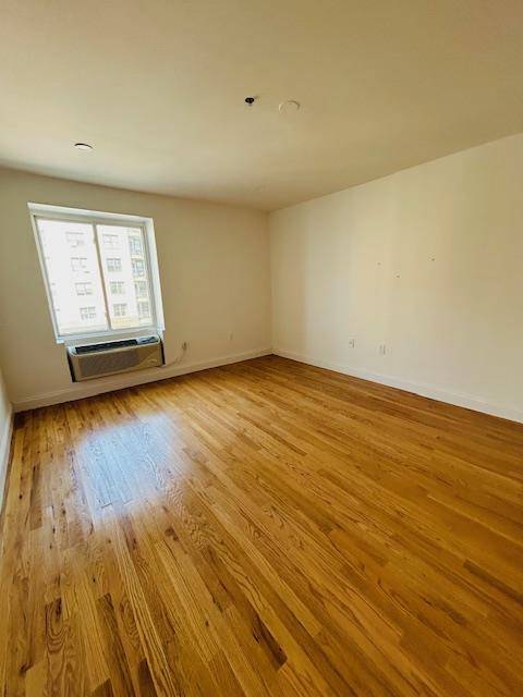 Long Beach, NY 11561,20 Franklin Blvd #410