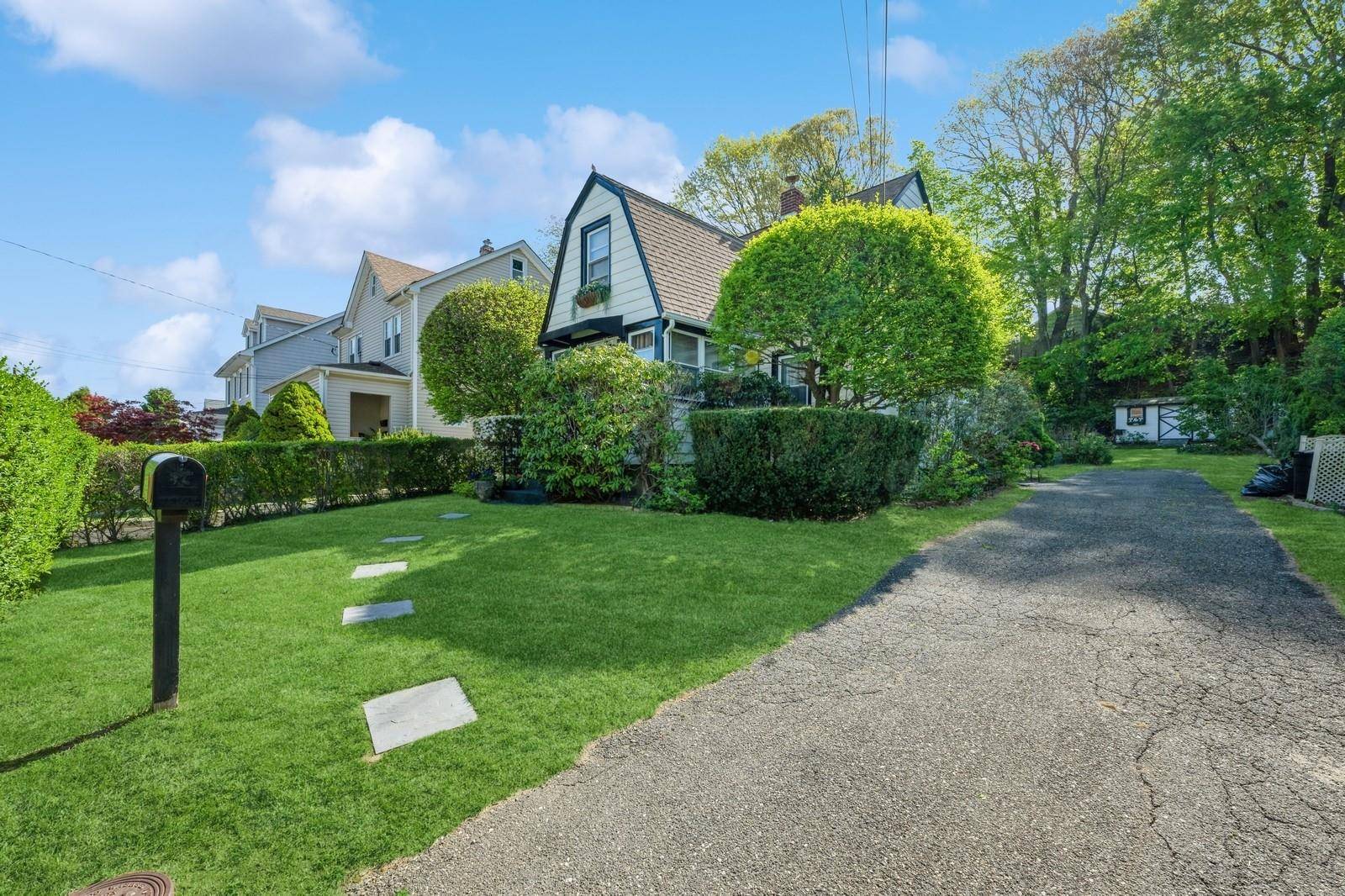Oyster Bay, NY 11771,67 Summers ST