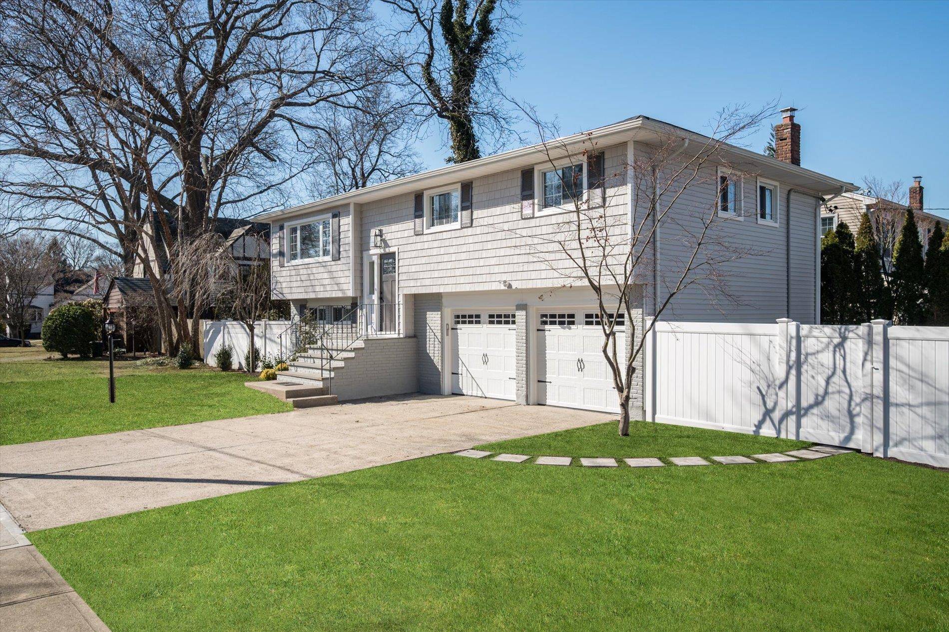 Seaford, NY 11783,1806 Monroe AVE