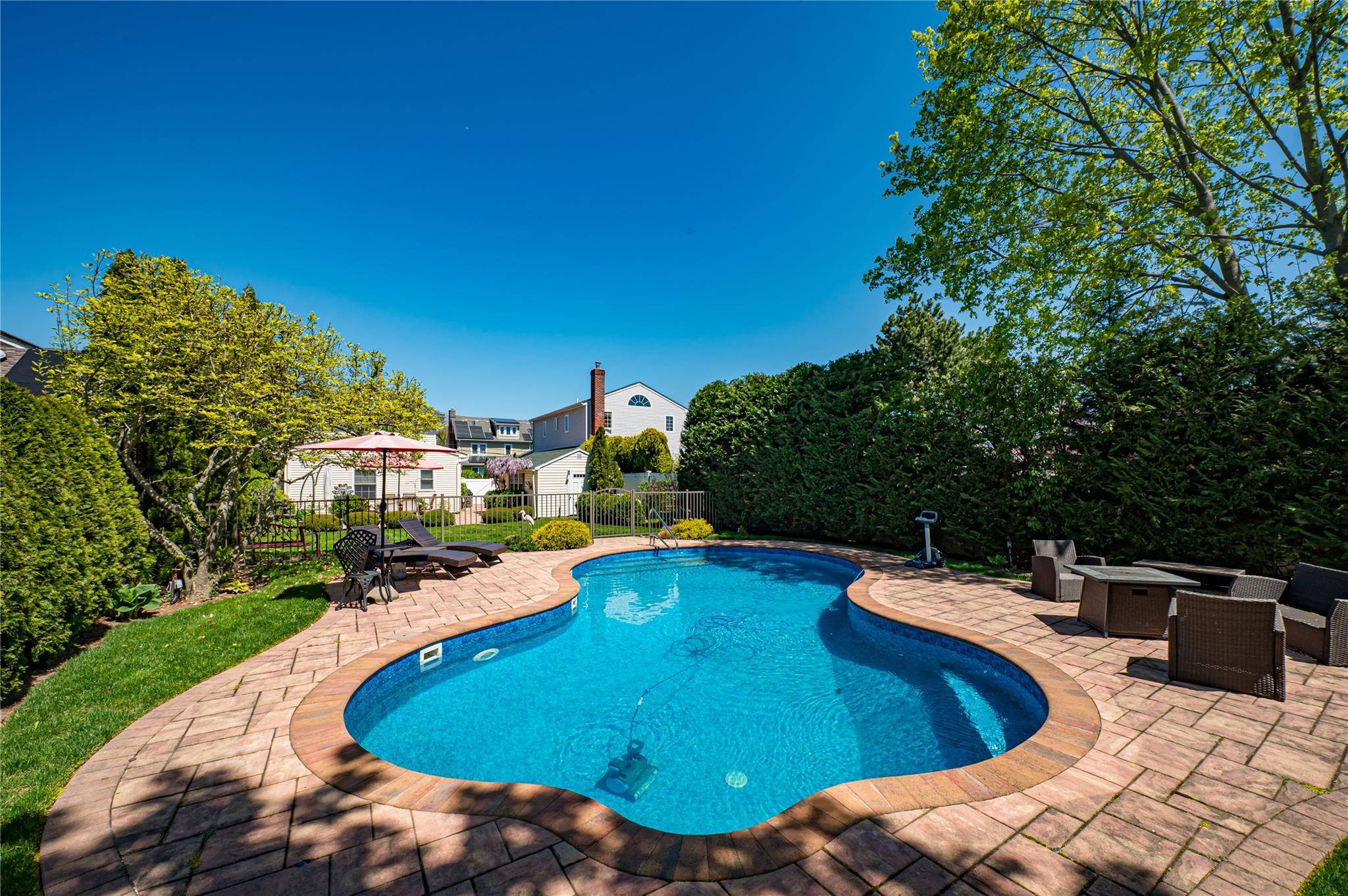 Bellmore, NY 11710,405 Linden ST