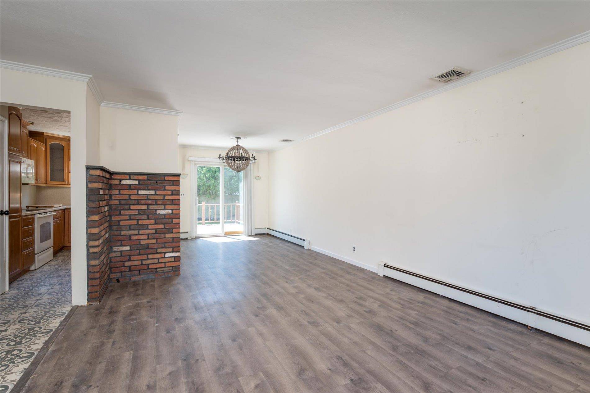 Massapequa, NY 11758,344 N Virginia AVE