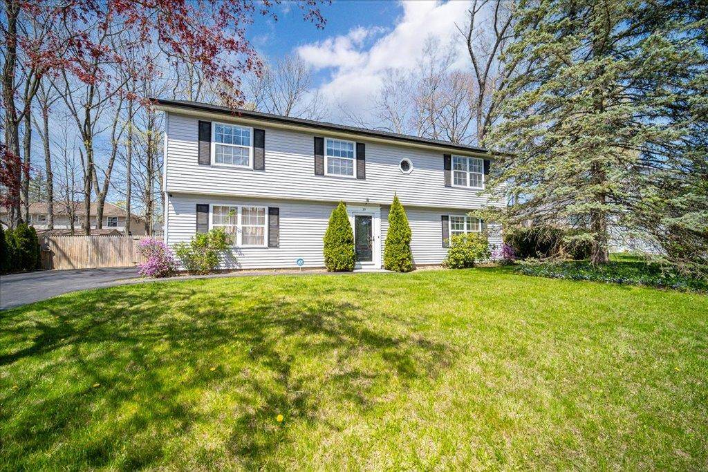 Poughkeepsie, NY 12601,19 Hawkins ST