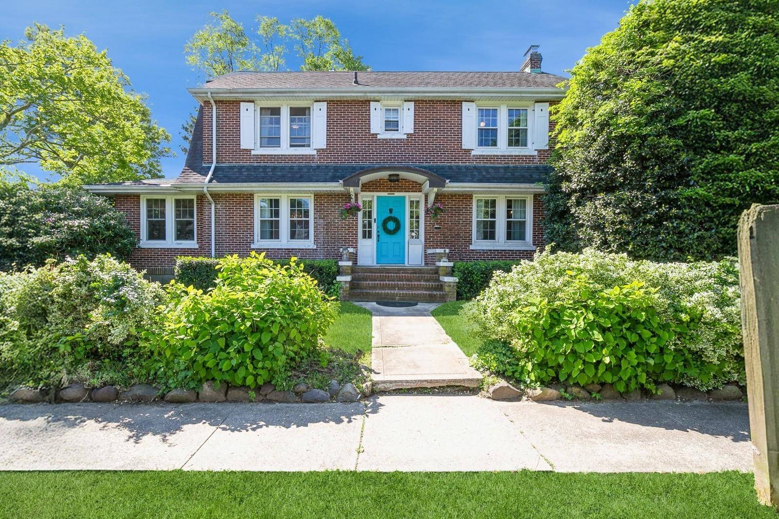 East Northport, NY 11731,4 Cayuga AVE