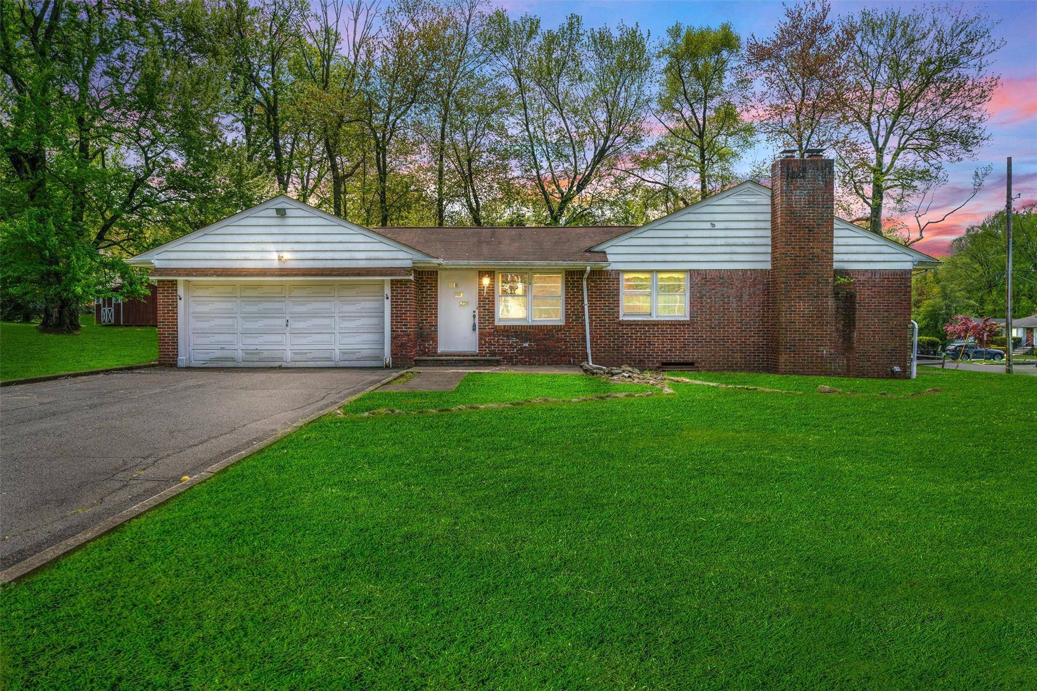 Spring Valley, NY 10977,21 Sutin PL