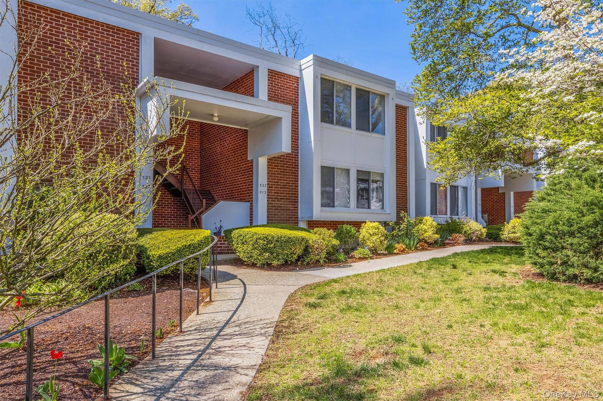 Hartsdale, NY 10530,523 Colony DR